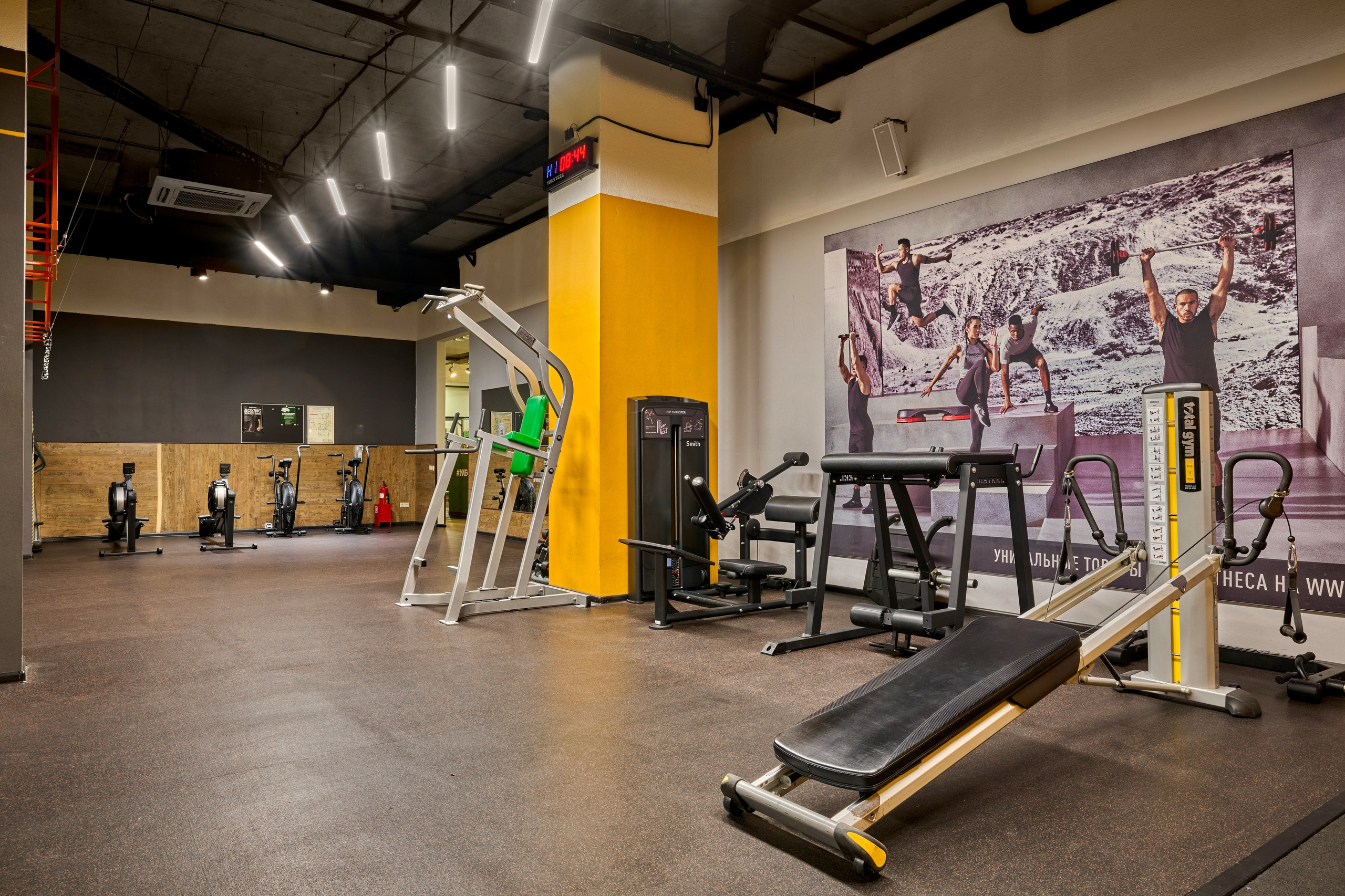 Интерьерная съемка финесклуба WeGym ферганская. Спортивный фитнес фотограф-видеограф Алексей Нестеров