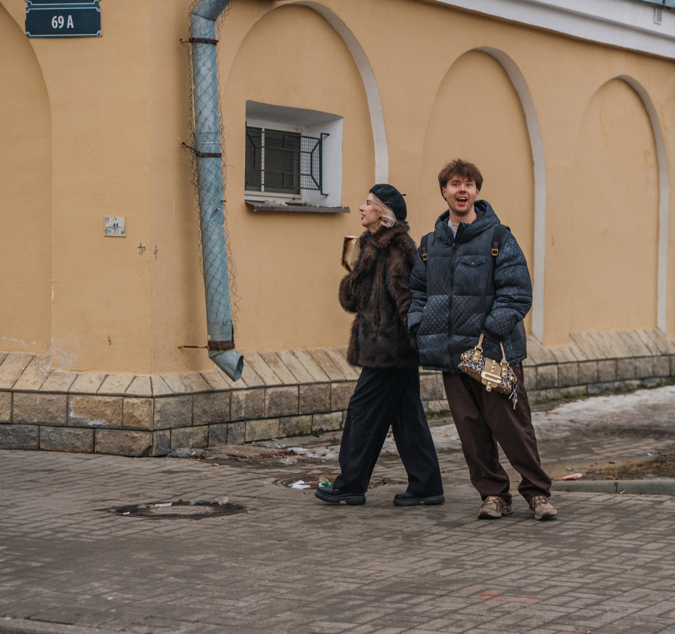 2026. Стрит-фотография, полная абсурда, идиотизма и красоты