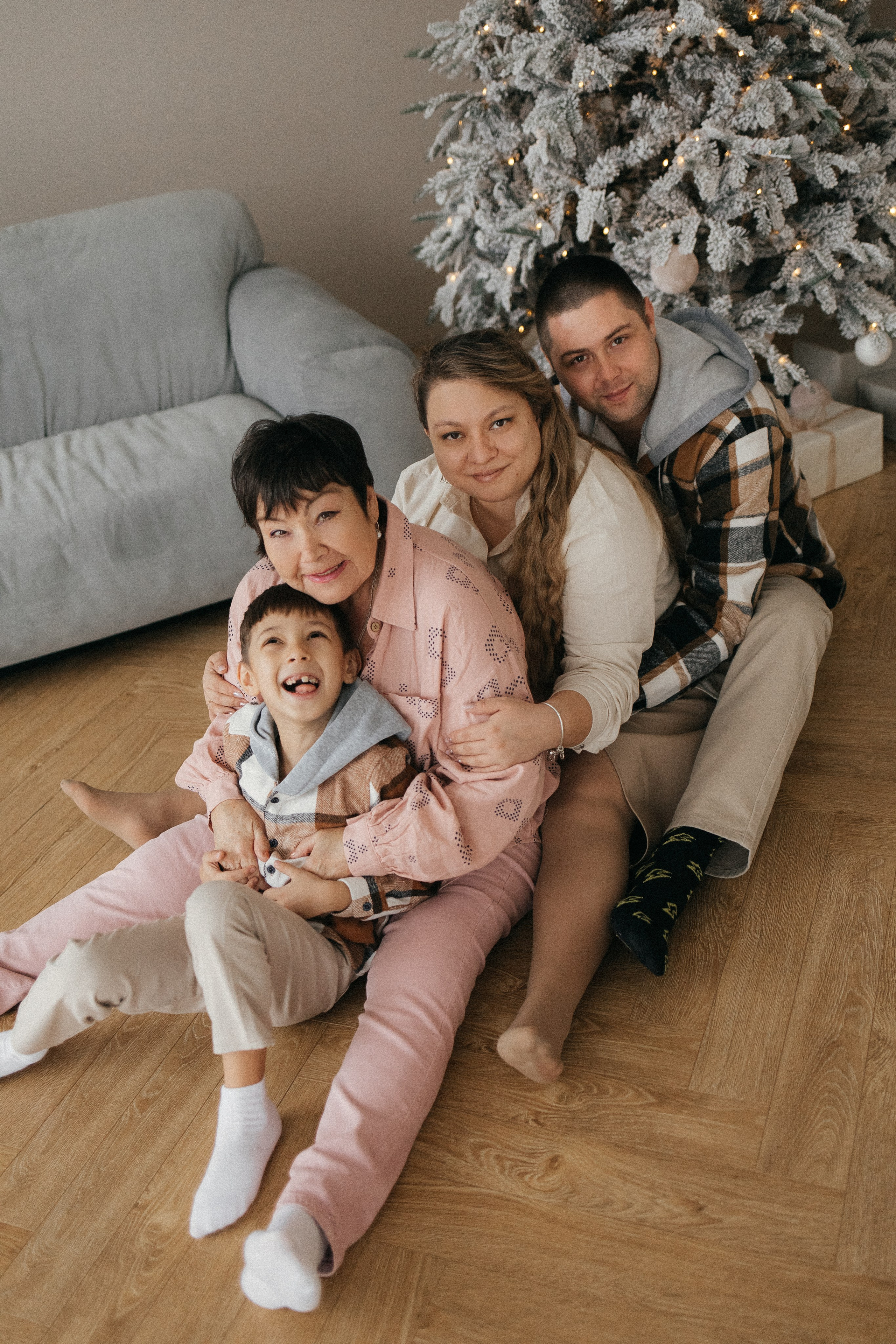 Вера, Дима и Миша. Главная