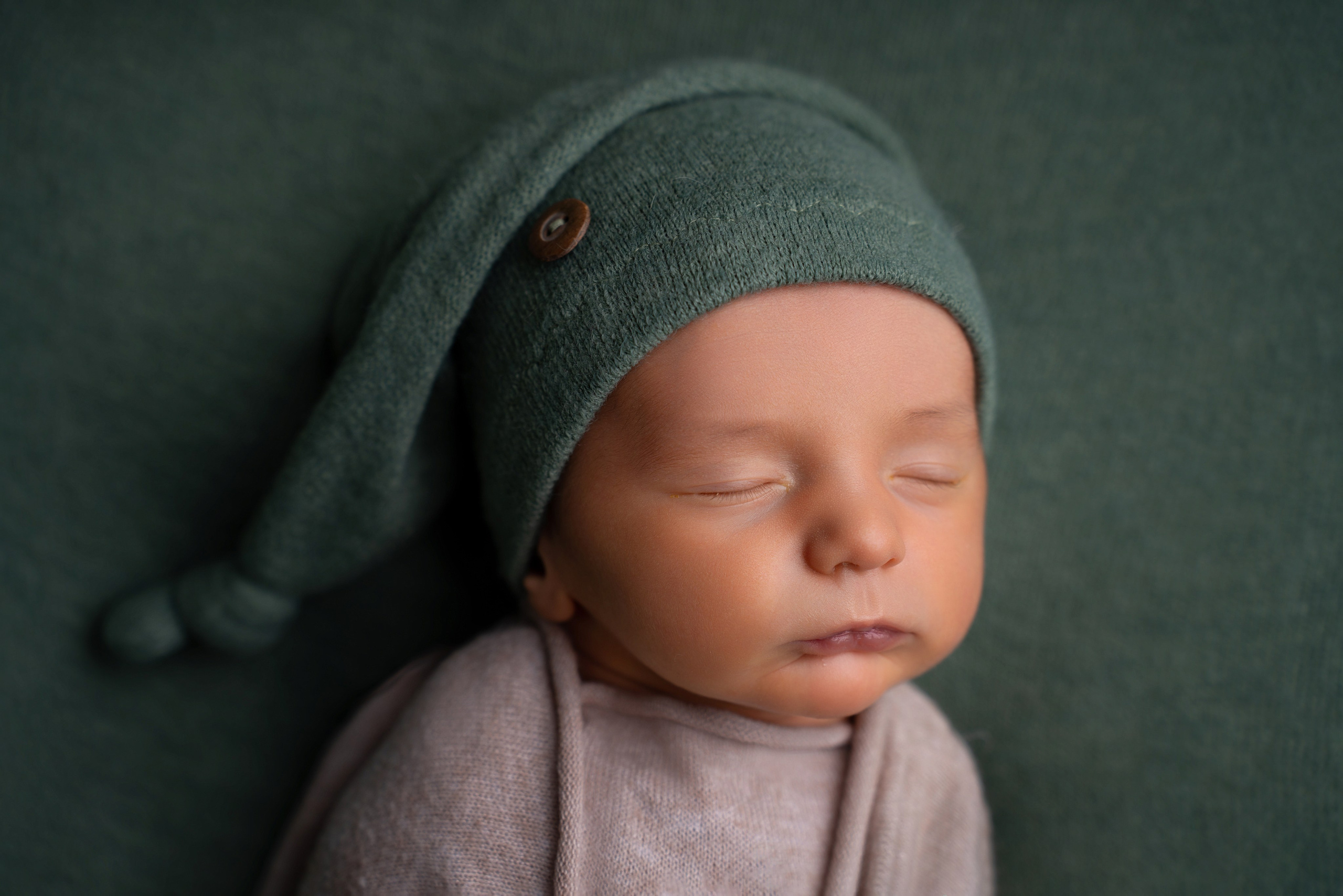 Ньюборн. Фотограф новорожденных Оренбург и свадебный фотограф Оренбург