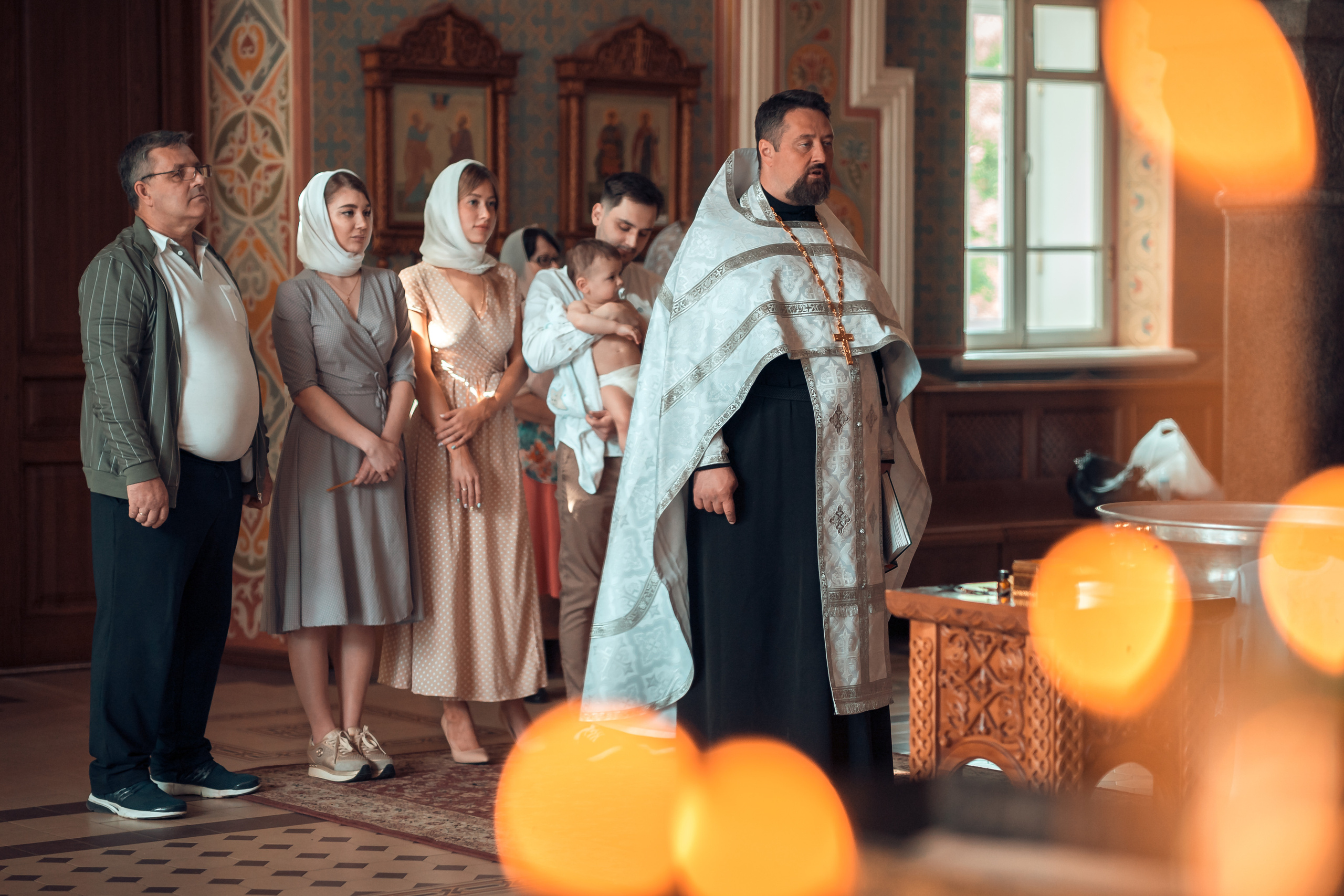 Таинство крещения ребенка в Красноярске, покрестить ребенка Красноярск, Храмы Красноярска, Церковь Красноярск, Юлия Рамазанова фотограф на крещение