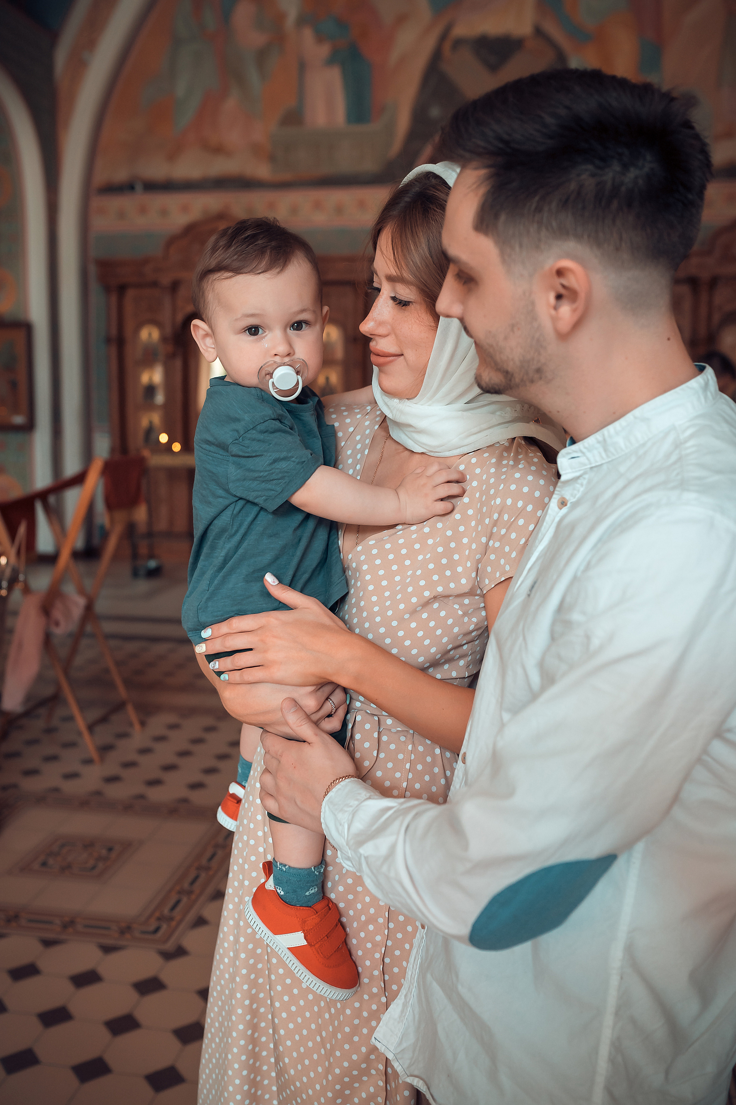 Таинство крещения ребенка в Красноярске, покрестить ребенка Красноярск, Храмы Красноярска, Церковь Красноярск, Юлия Рамазанова фотограф на крещение