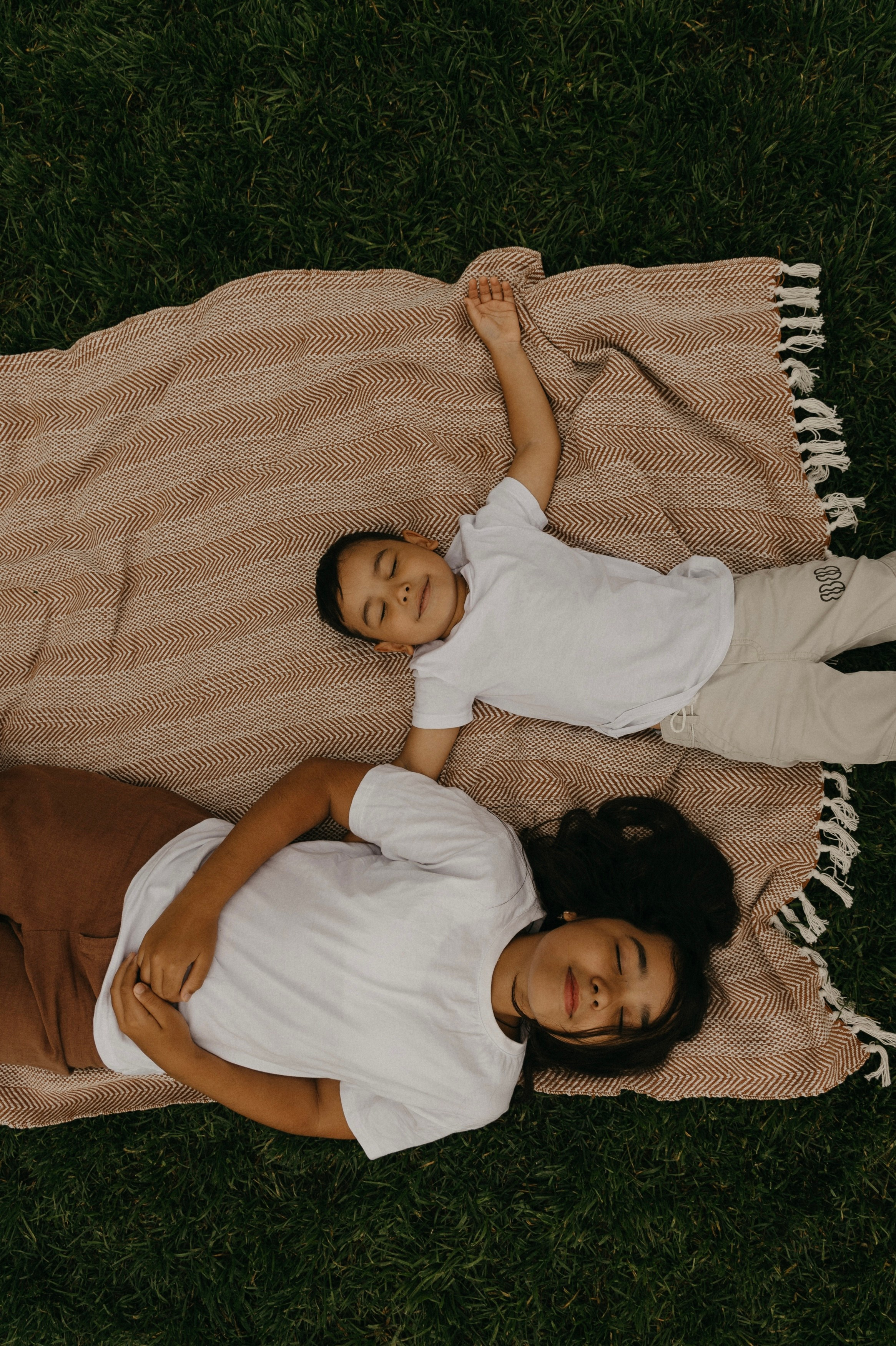 Лида, Антонина, Эвелина, Даня. Главная