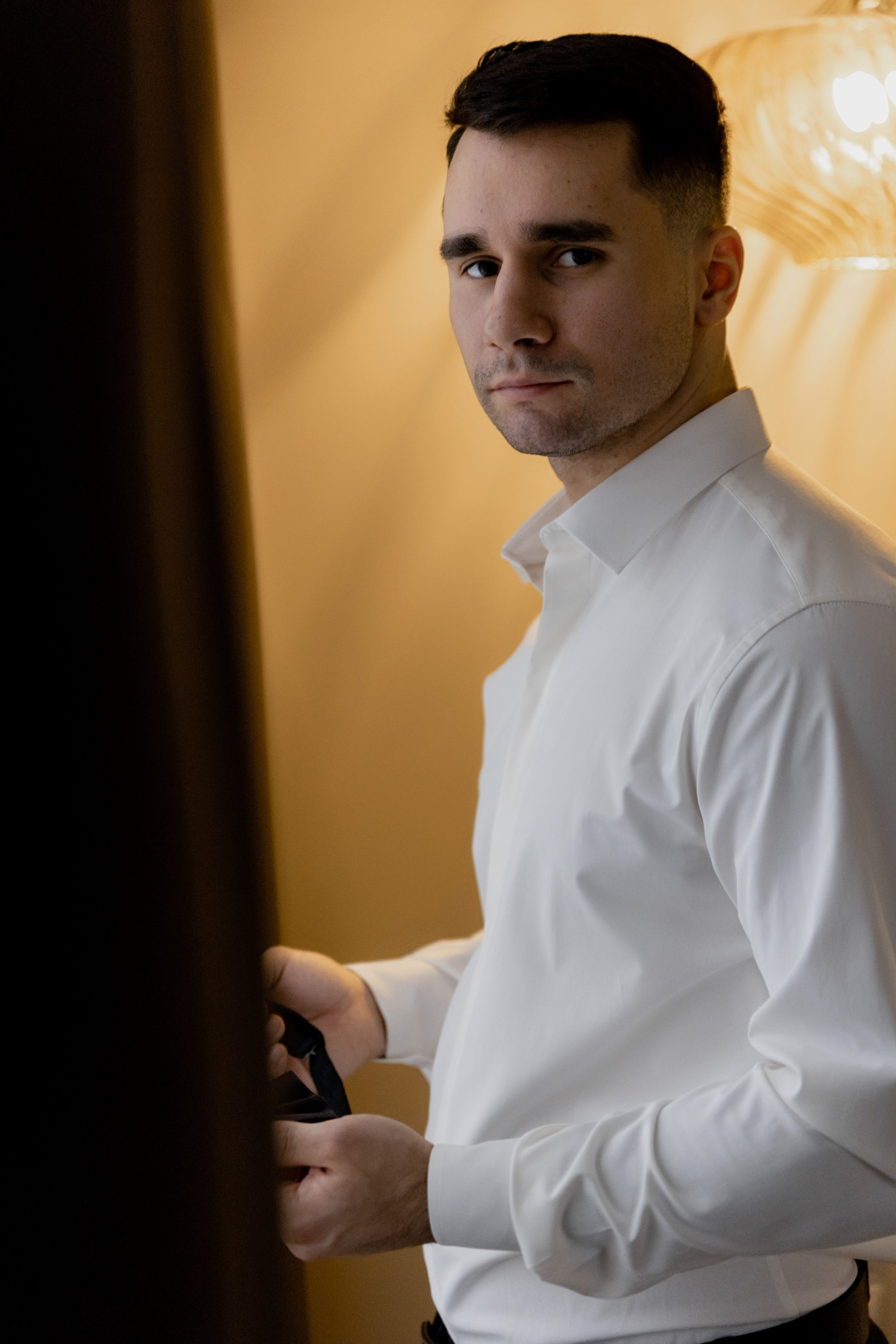 Свадебная фотосессия в отеле Чайковский г. Калининград. Свадебный фотограф Калининград