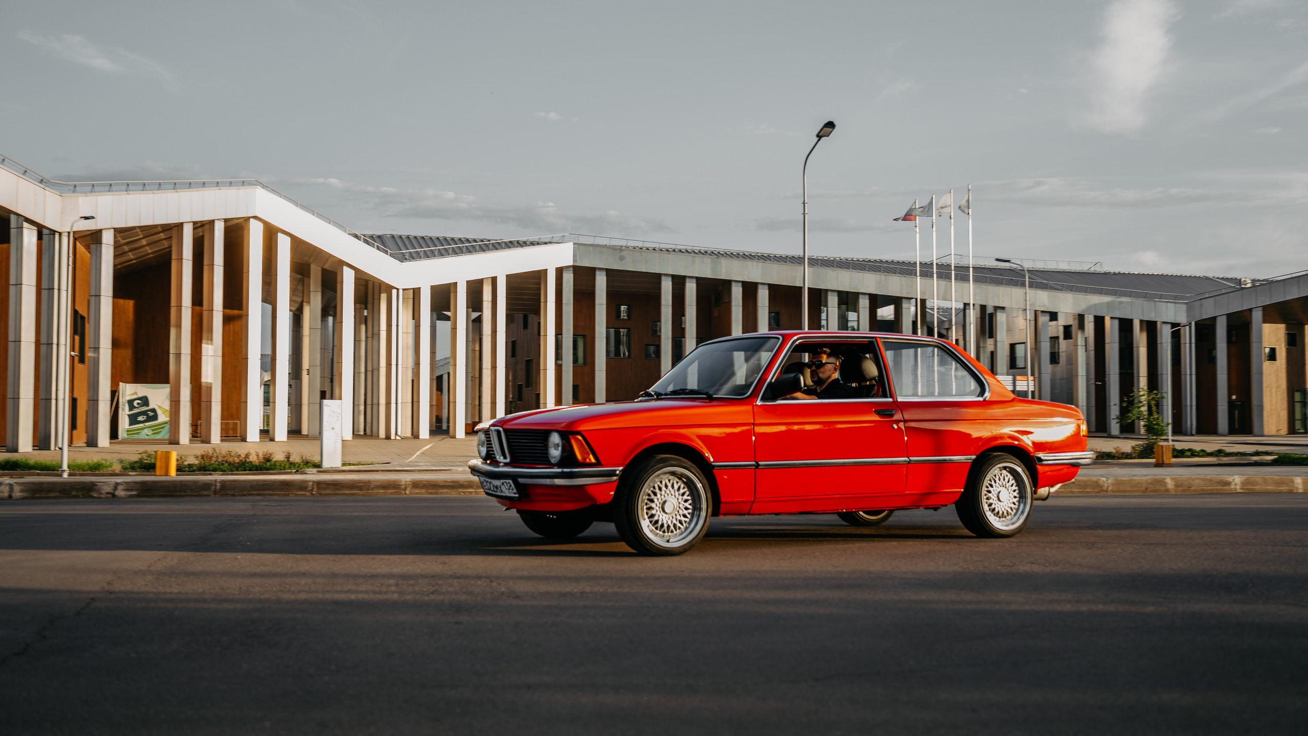 BMW e21. Фотограф, видеограф и пилот дрона на Байкале