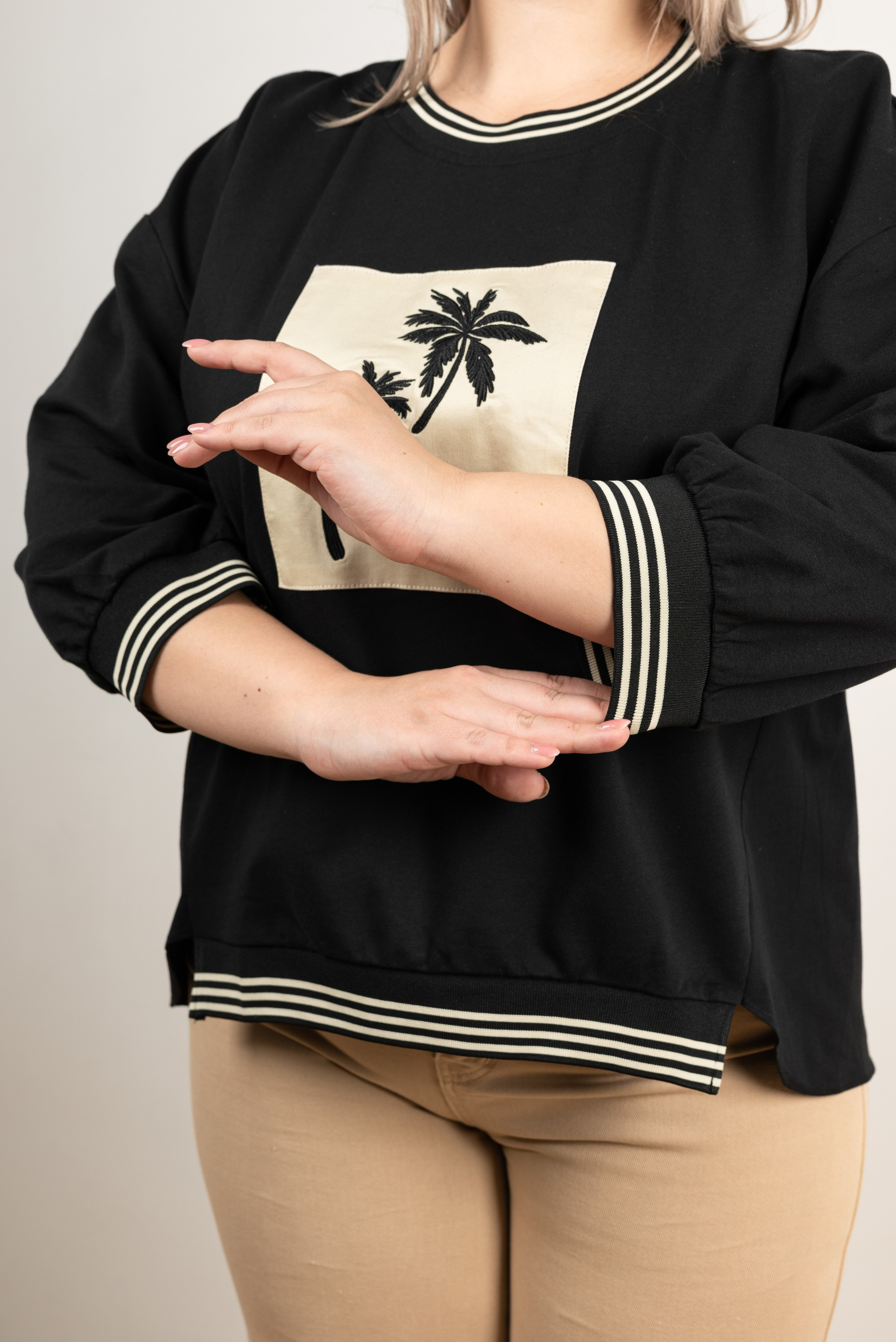 Футболки и костюмы plus size. Предметный фотограф, фото для маркетплейсов Пятигорск, КМВ