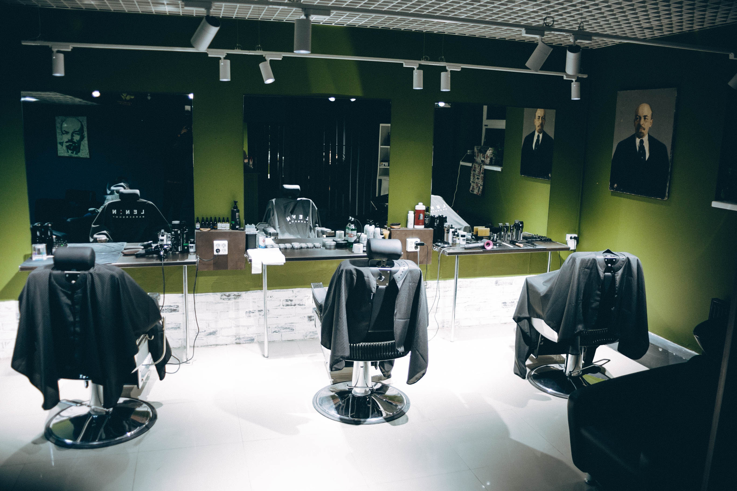 Реклама барбершопа «Ленин». Главная