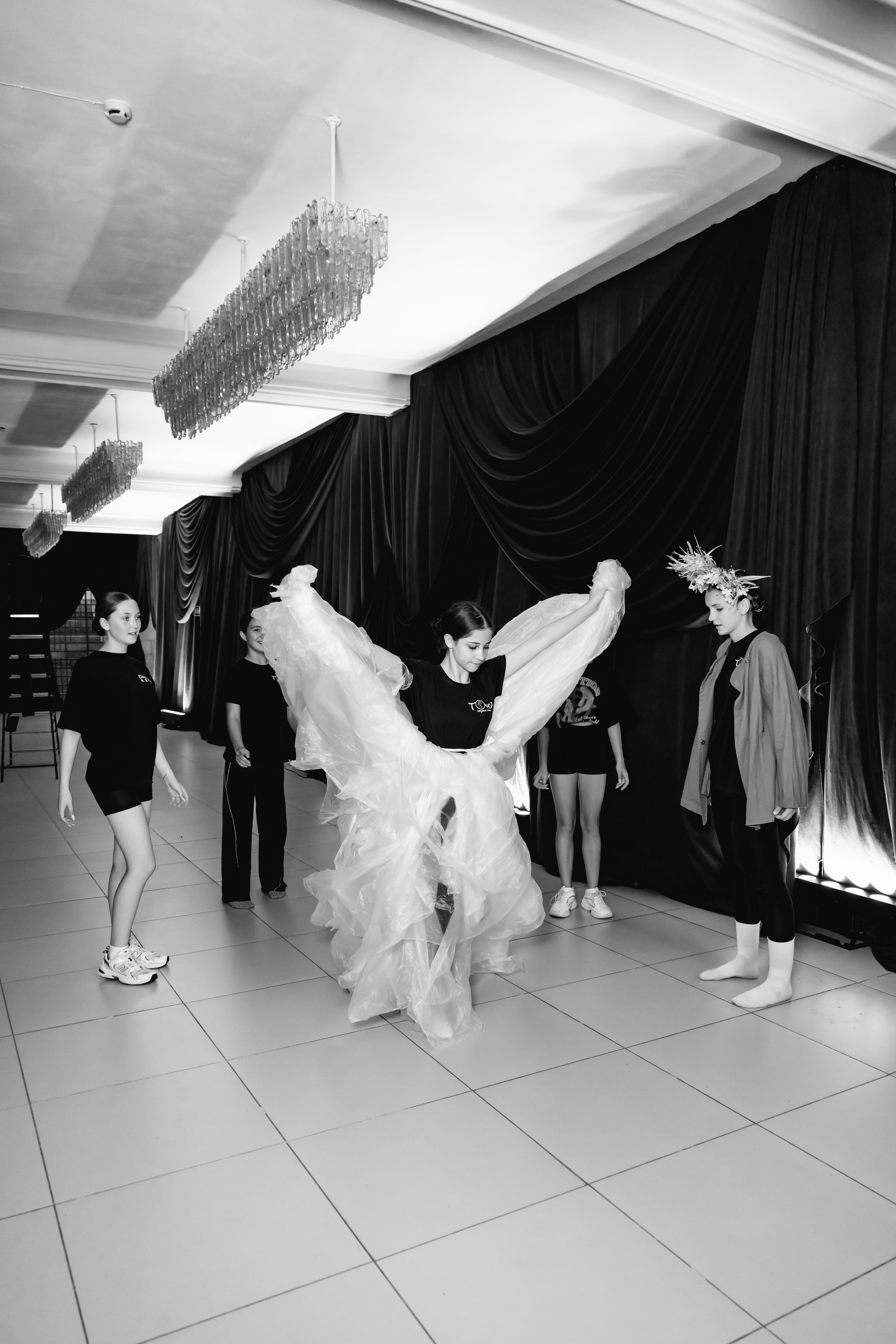 Backstage. Занимаюсь профессиональной фотографией и живу рядом с Байкалом. Работаю в разных жанрах