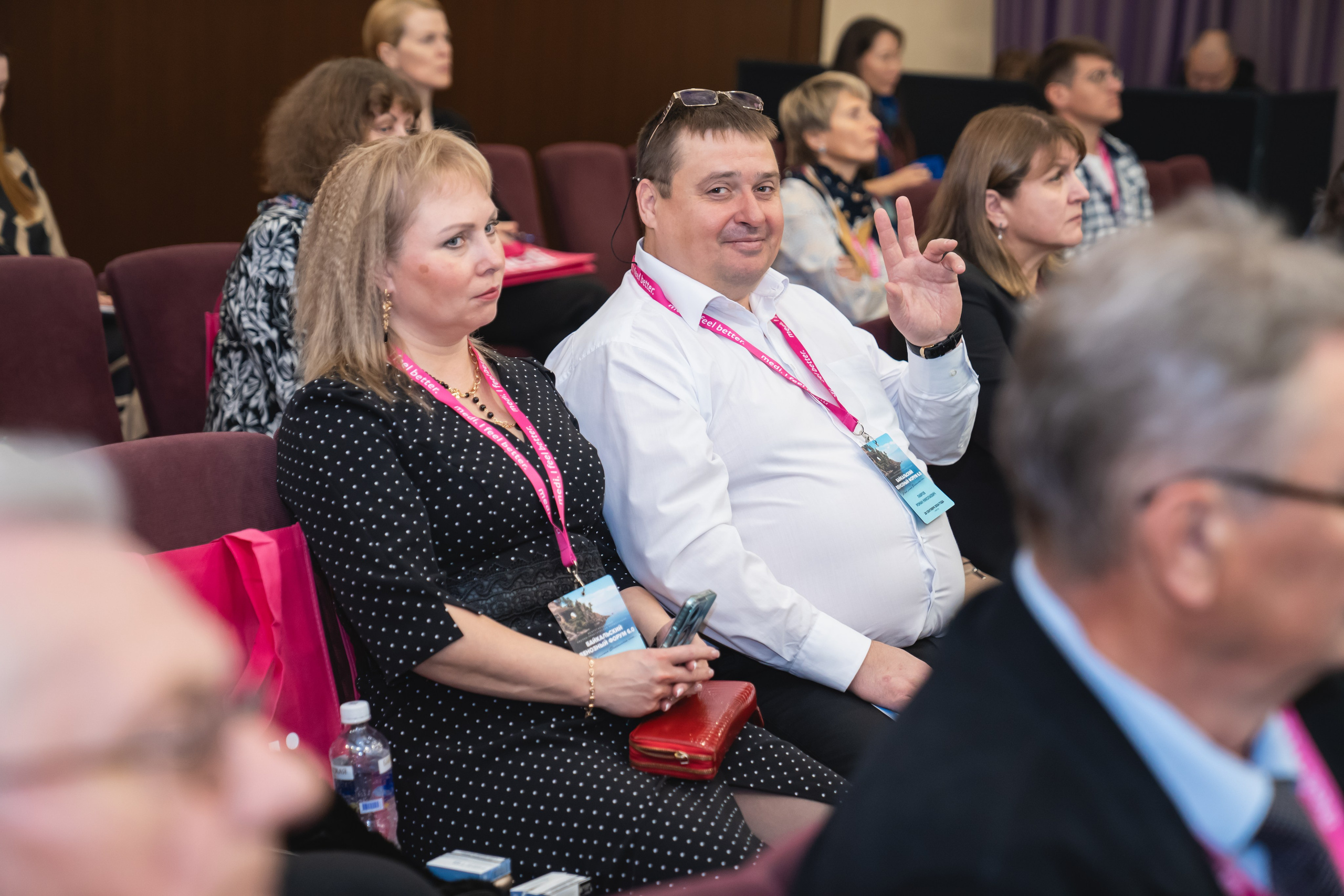 Фотосессия форумов, конференций. Занимаюсь профессиональной фотографией и живу рядом с Байкалом. Работаю в разных жанрах