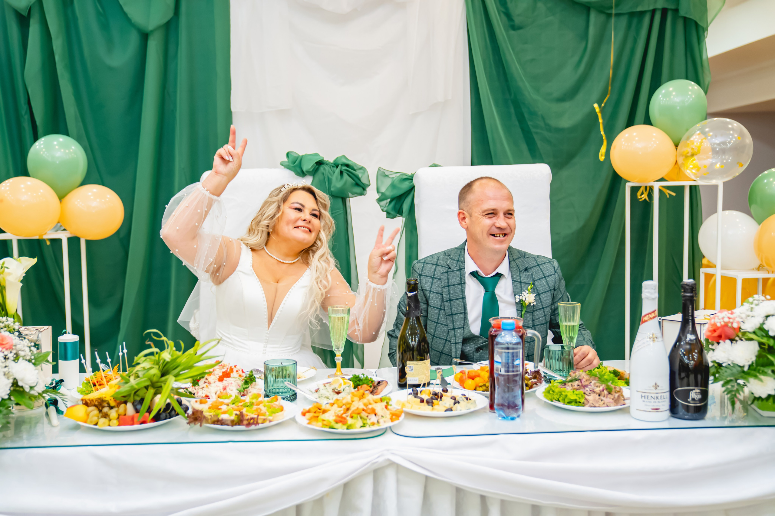 Осенняя Свадьба 2024. Занимаюсь профессиональной фотографией и живу рядом с Байкалом. Работаю в разных жанрах