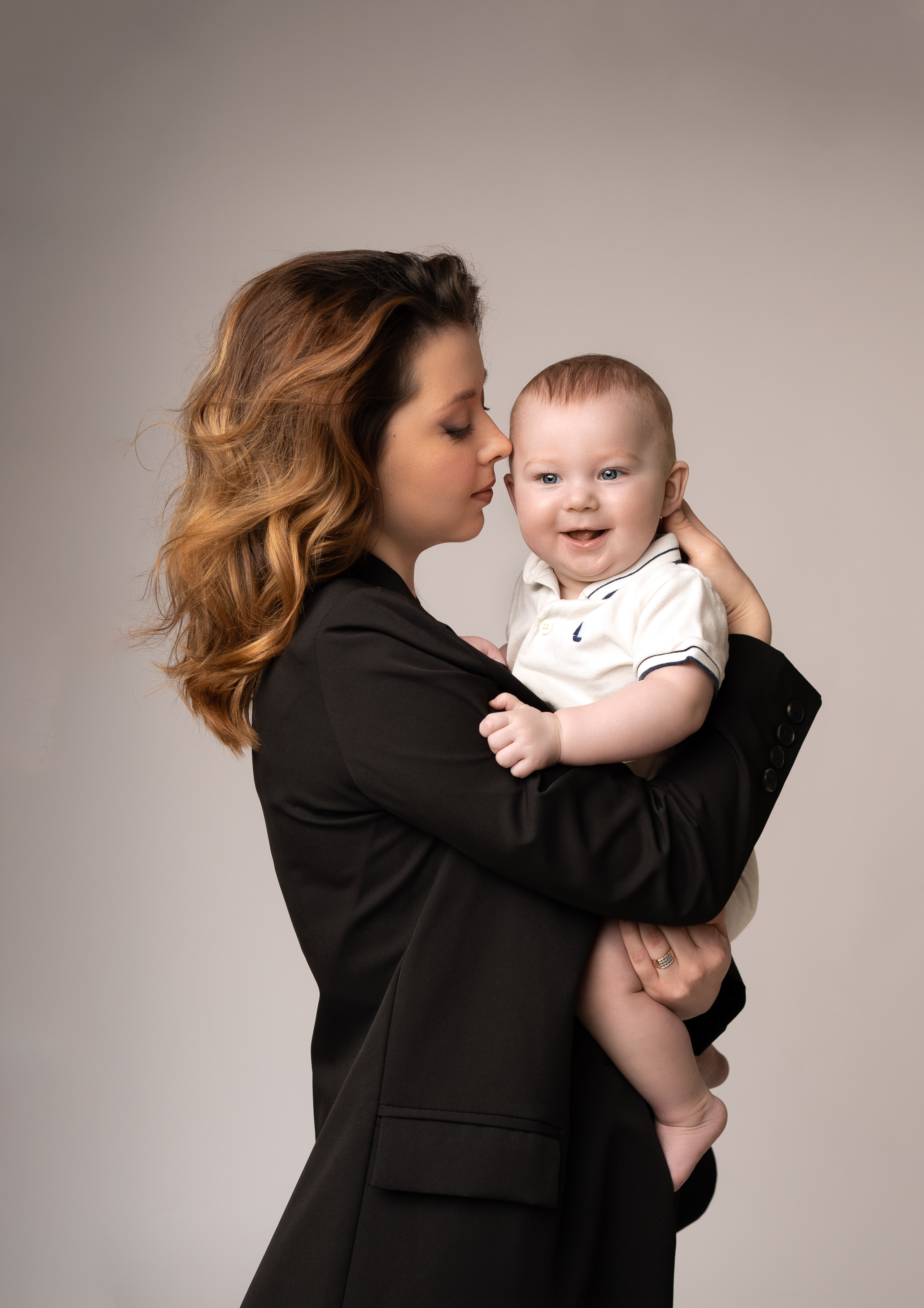 Мама и малыш. Фотограф новорожденных в Смоленске Анастасия Дегтярева