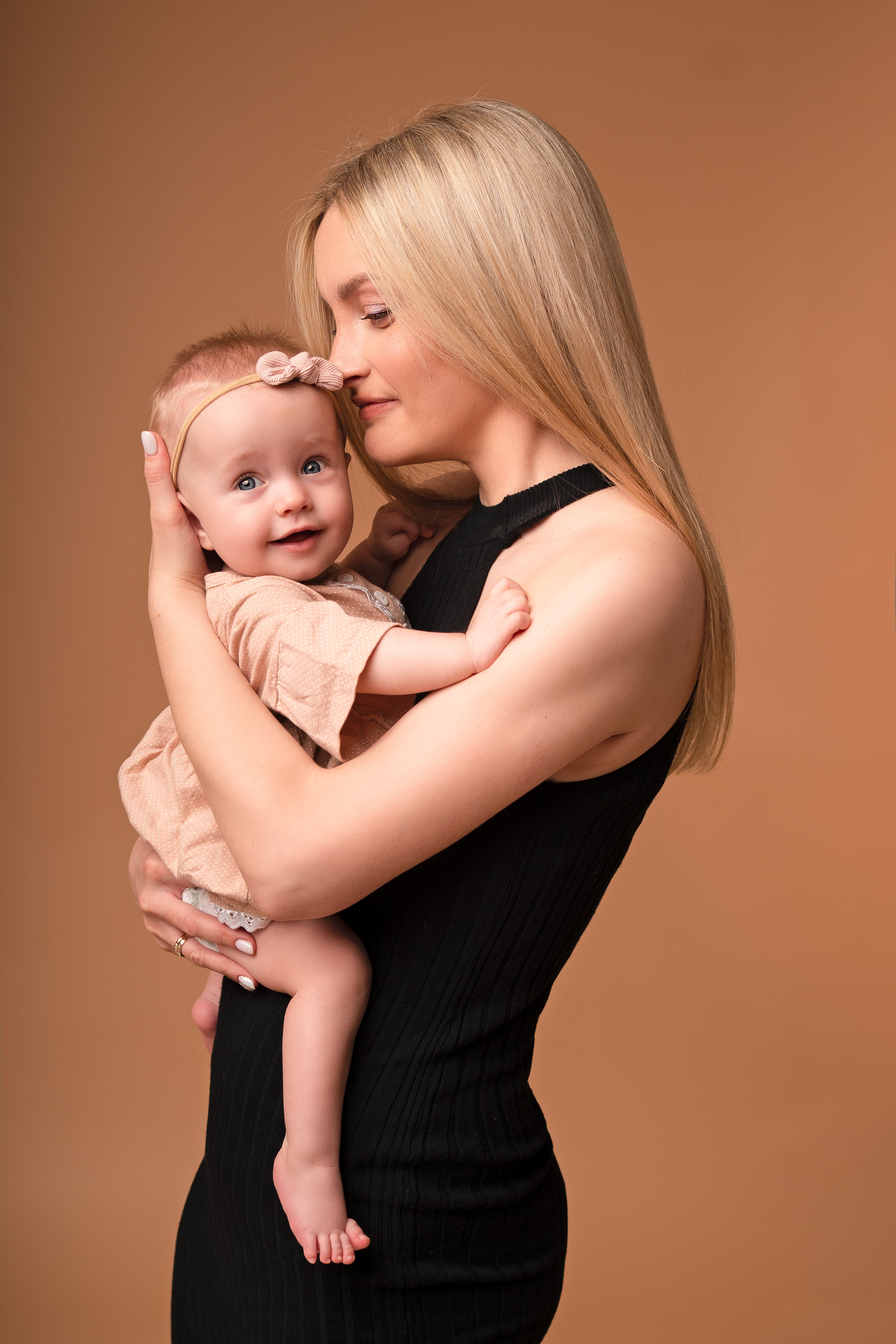 Мама и малыш. Фотограф новорожденных в Смоленске Анастасия Дегтярева