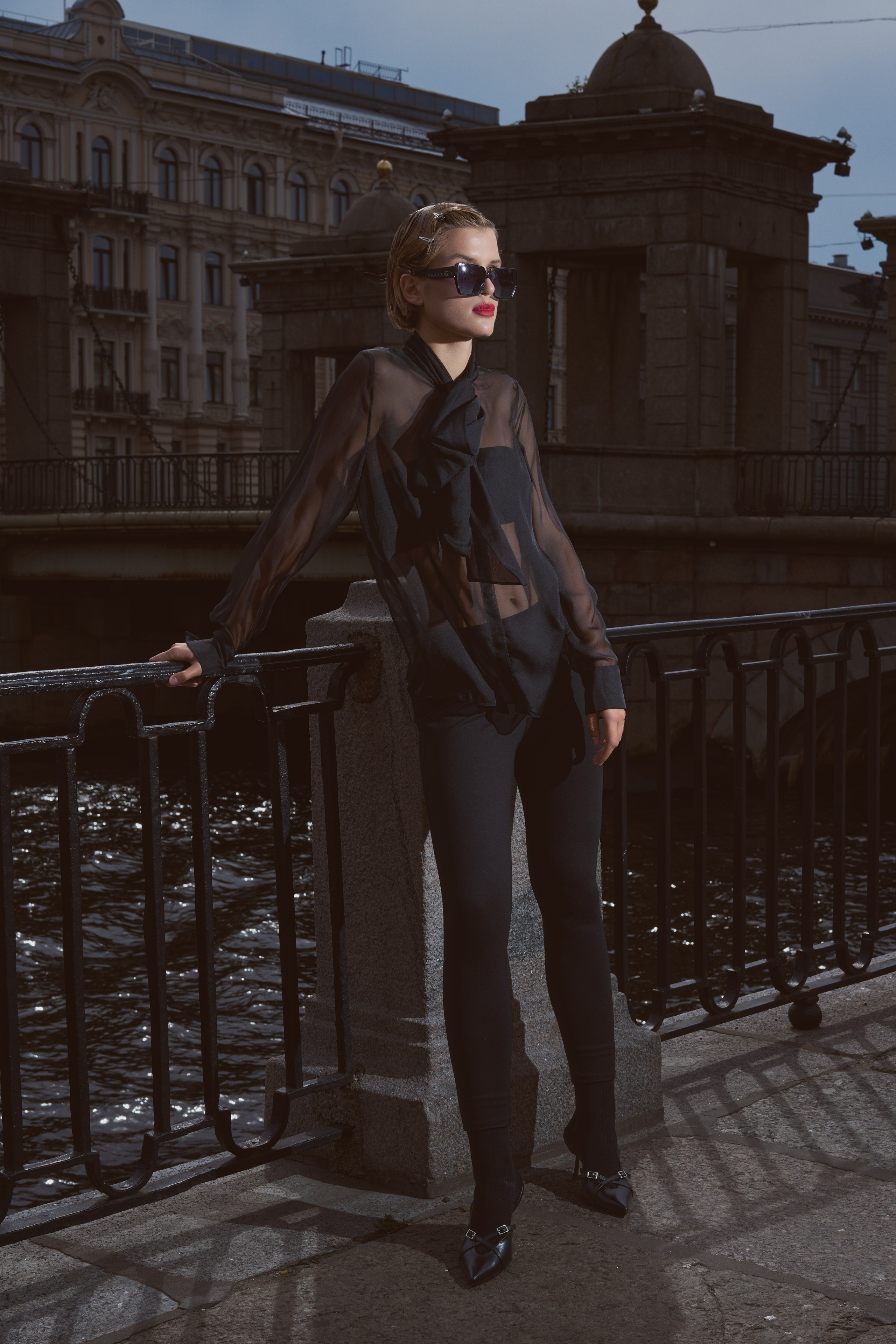 Импульсный свет на улице