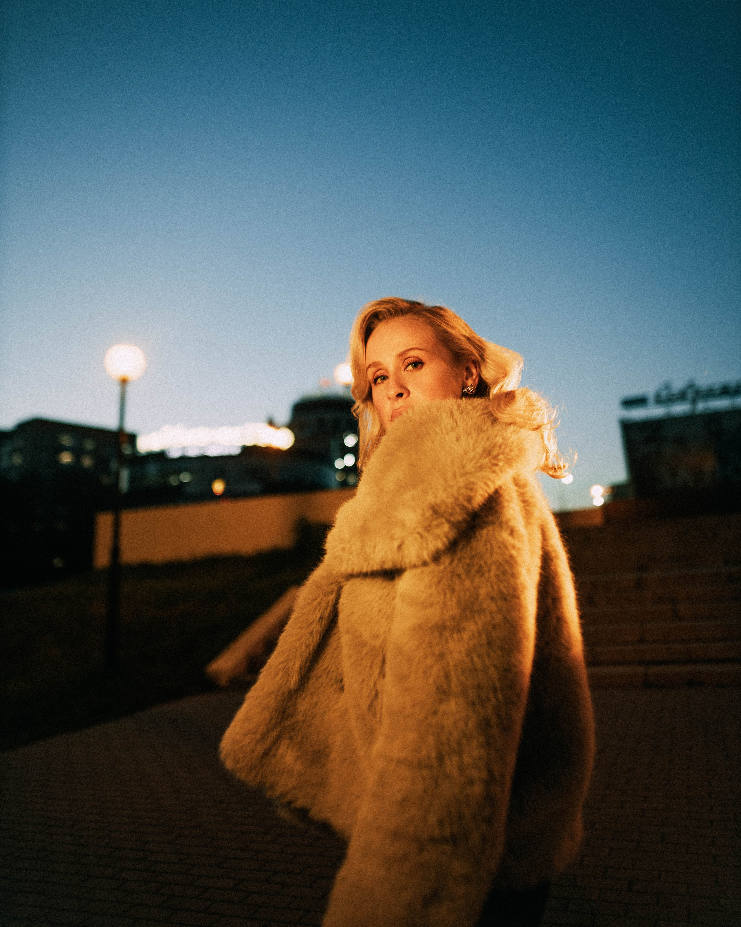 Ночной вайб. Sun Betty — кинофотограф Элизабет