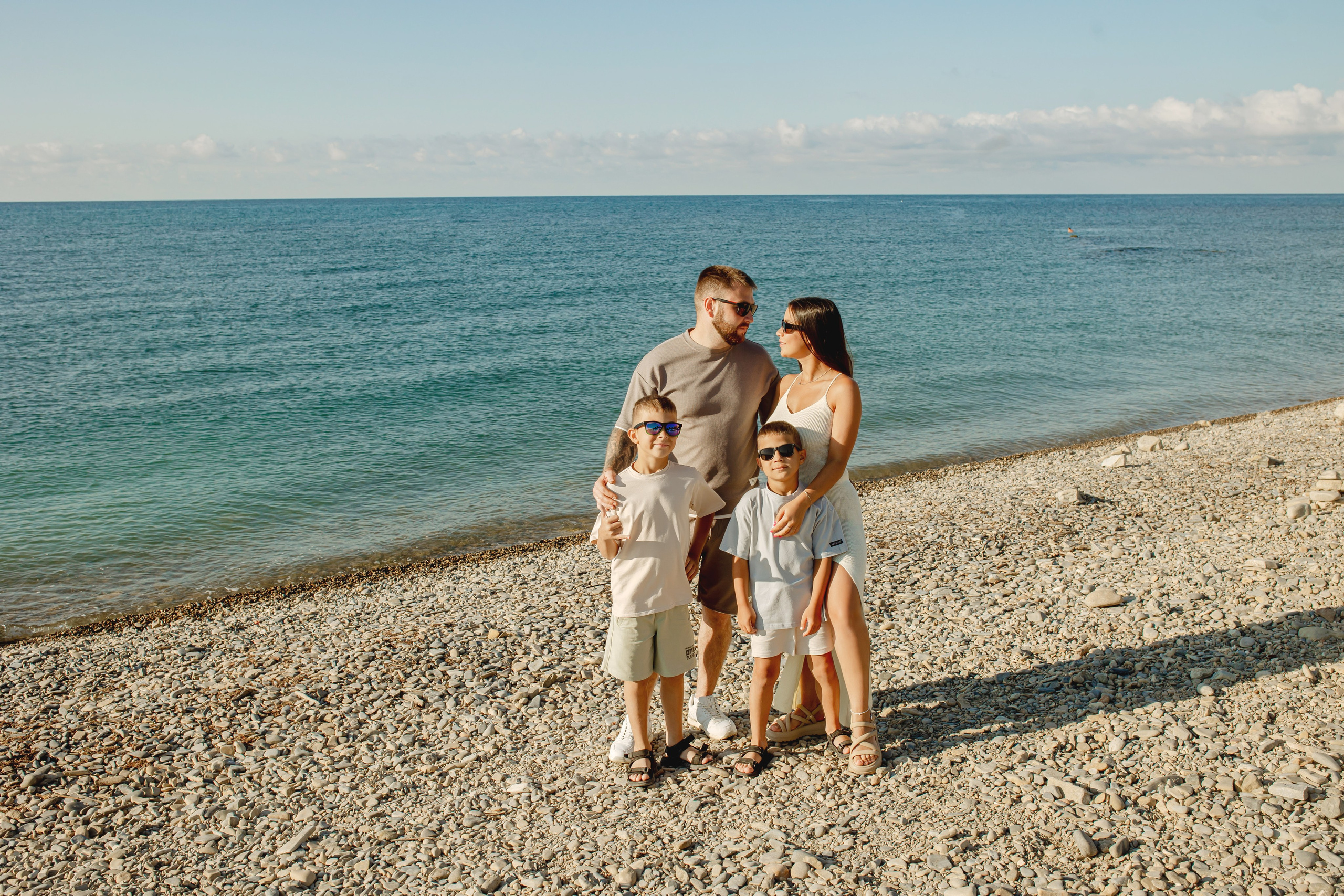 Анна и Сергей и Саша и Алексей. Фотограф в Геленджике, Архипо-Осиповке, Абрау-Дюрсо, Кринице Виктория