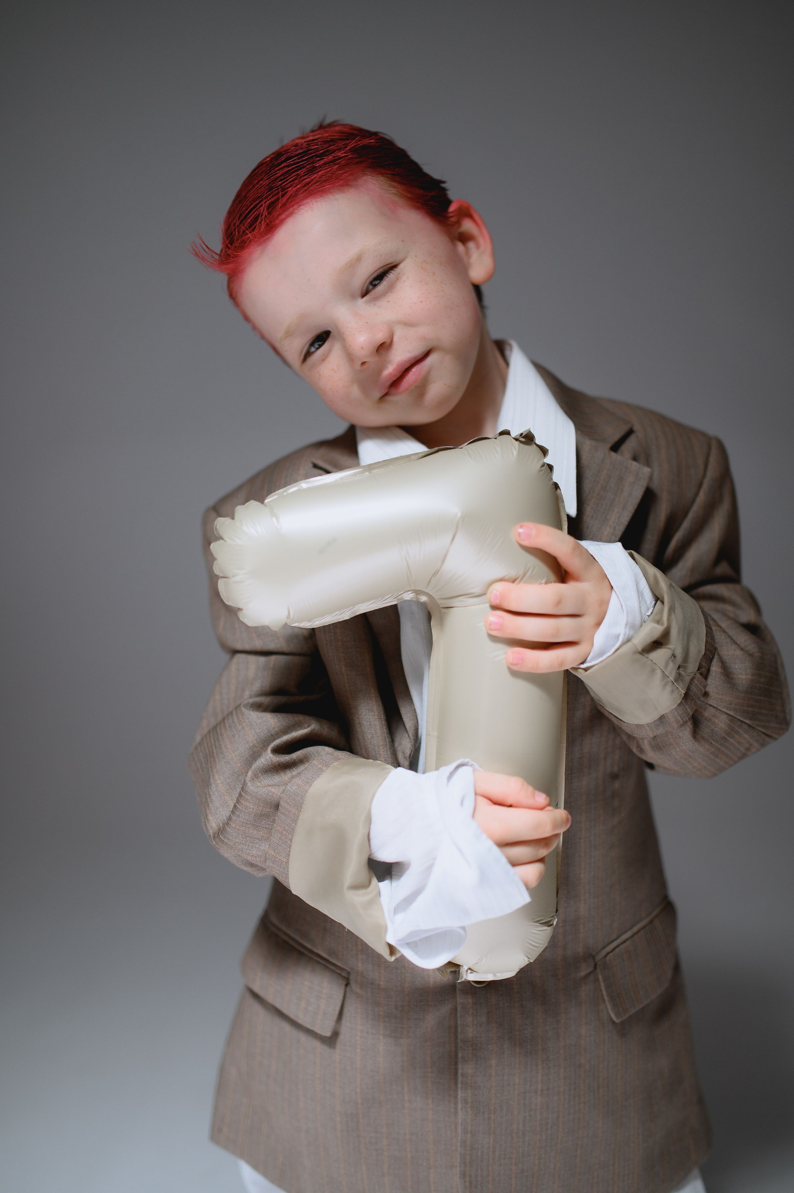 7 лет. Стилизация под взрослого. Фотограф Котова Валентина