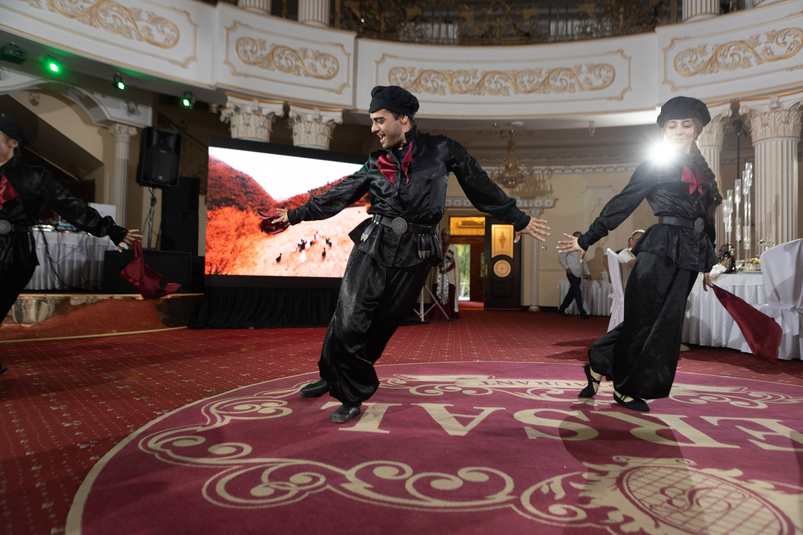 Свадебный фотограф Уфа — Руслан ГабдлисламовЖивые эмоции, красивые кадры, воспоминания на всю жизнь.Работаю по всей Республике Башкортоста. Свадебный фотограф Уфа Руслан Габдлисламов