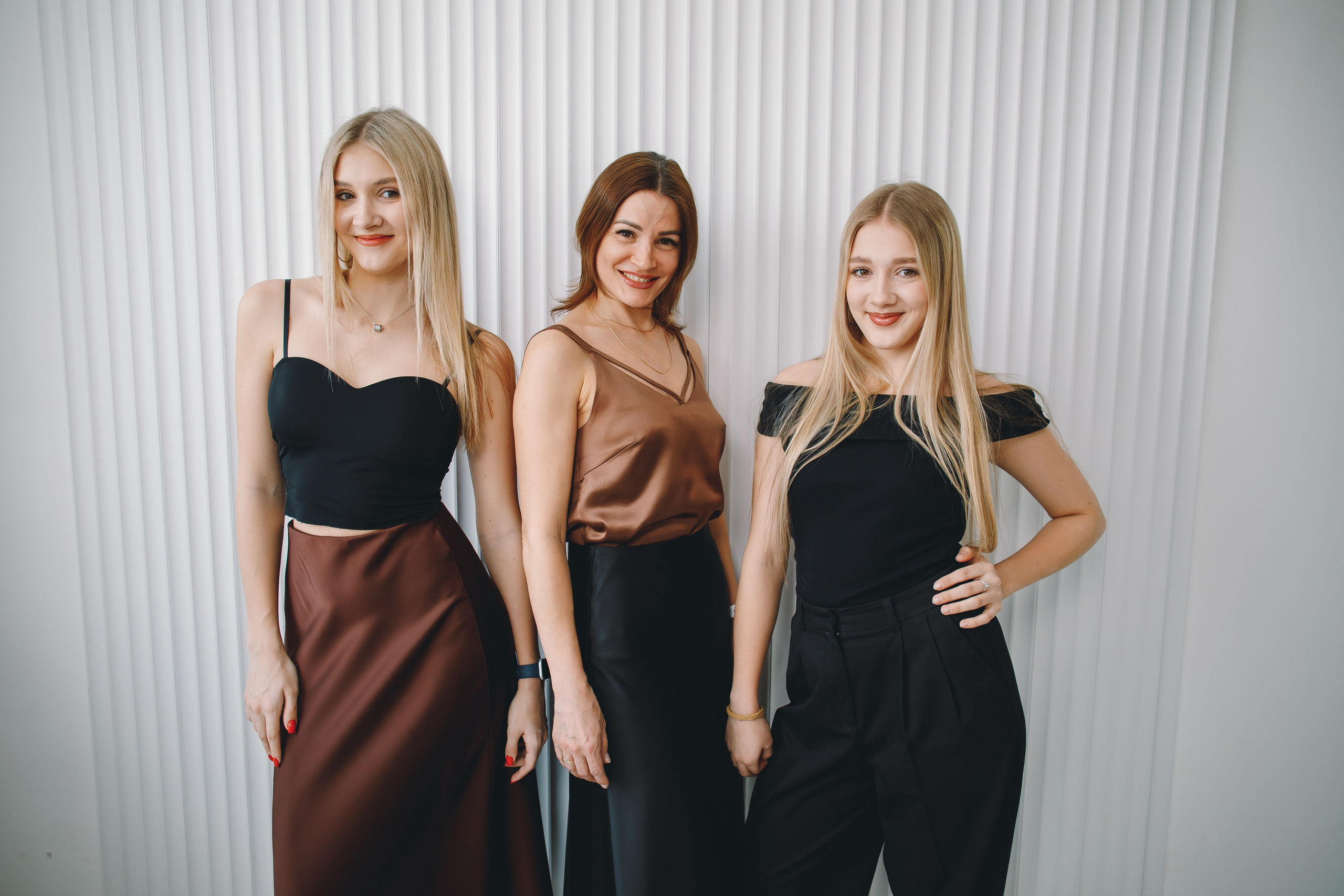 Мама и дочки. Фотограф в Абакане Николай Окунев