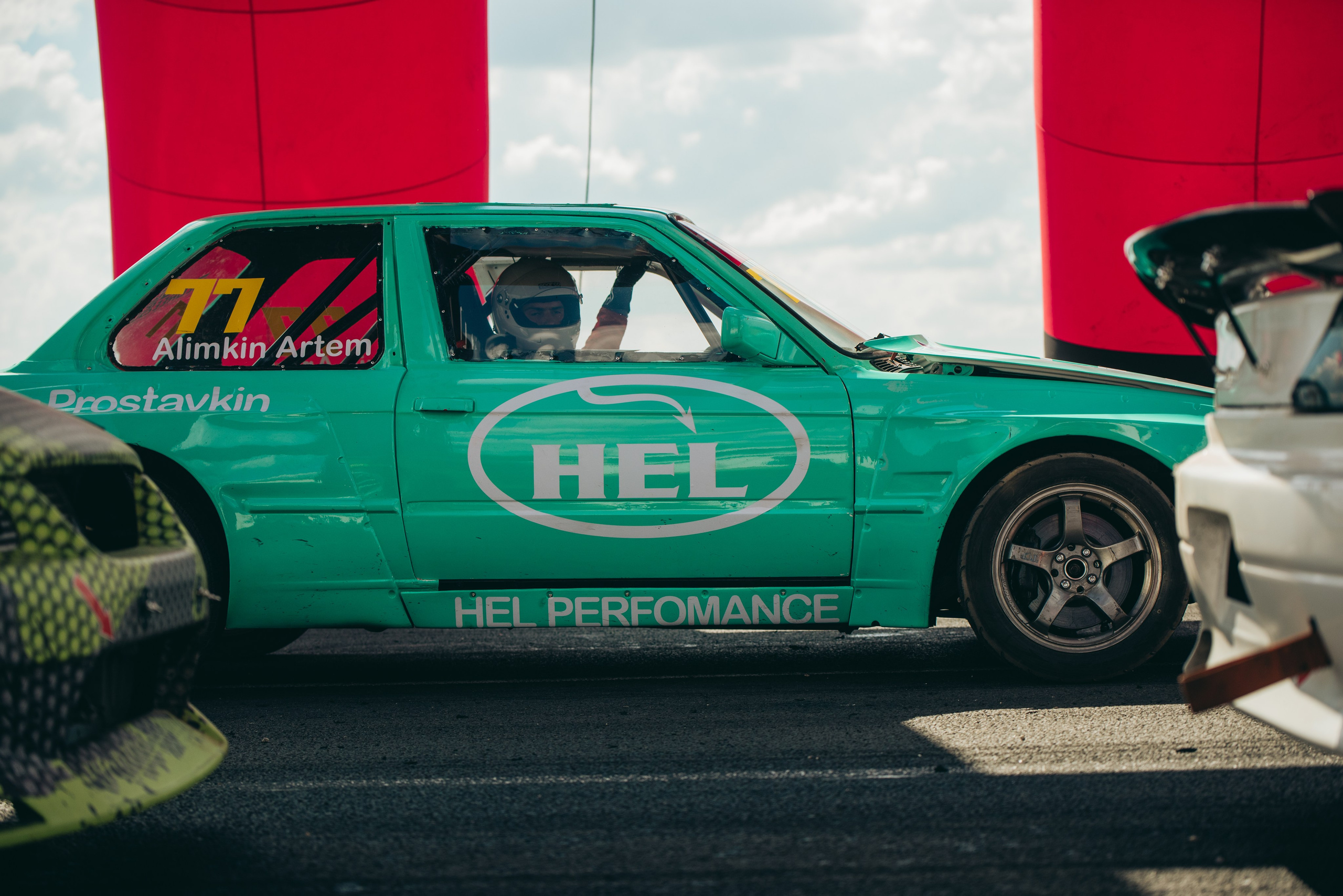 Rds запад ADM Raceway. DeLorein