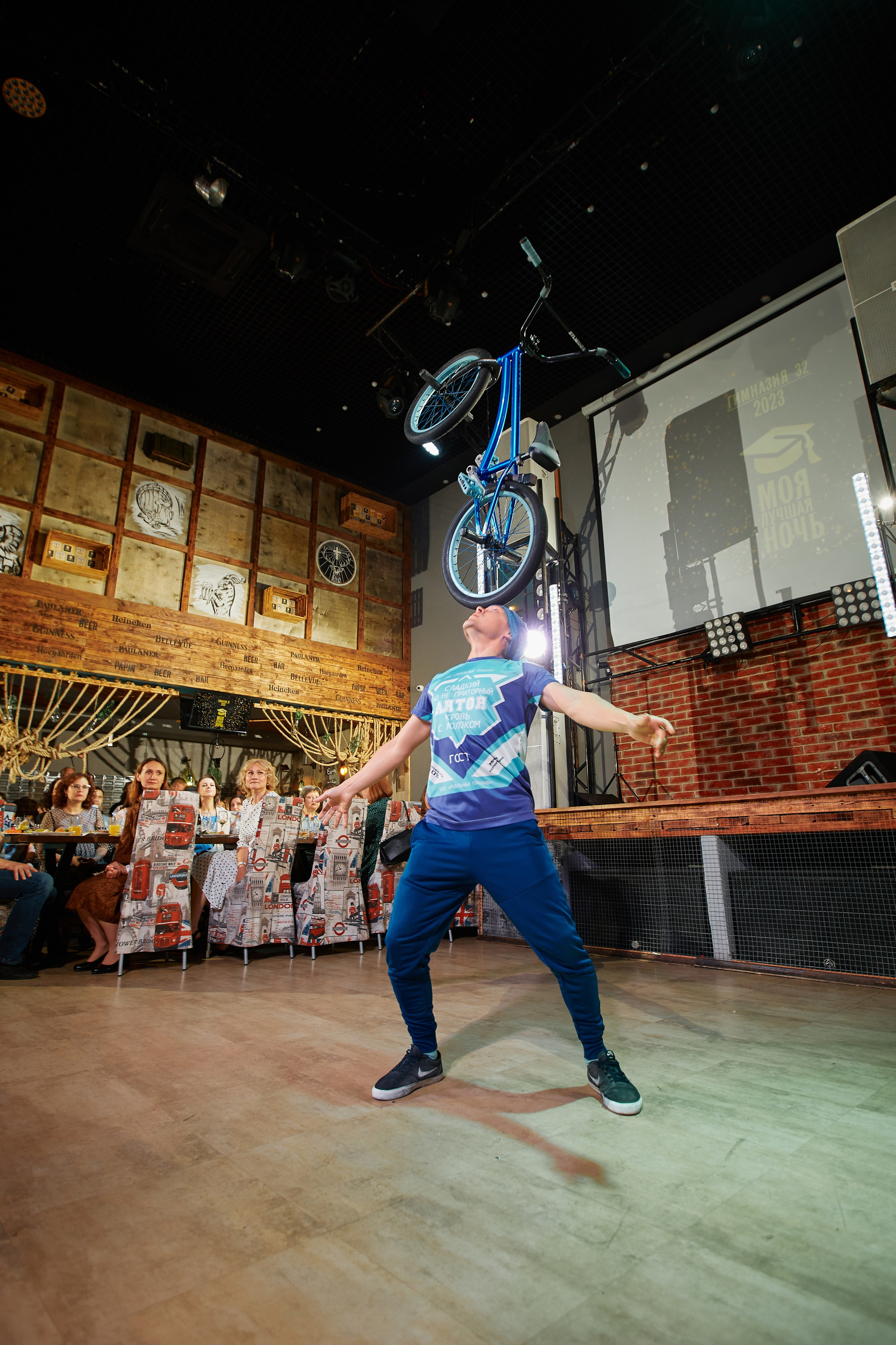 Выпускной 11 класс. Ваш фотограф Антон Колташов город Курган Тюмень Челябинск Екатеринбург