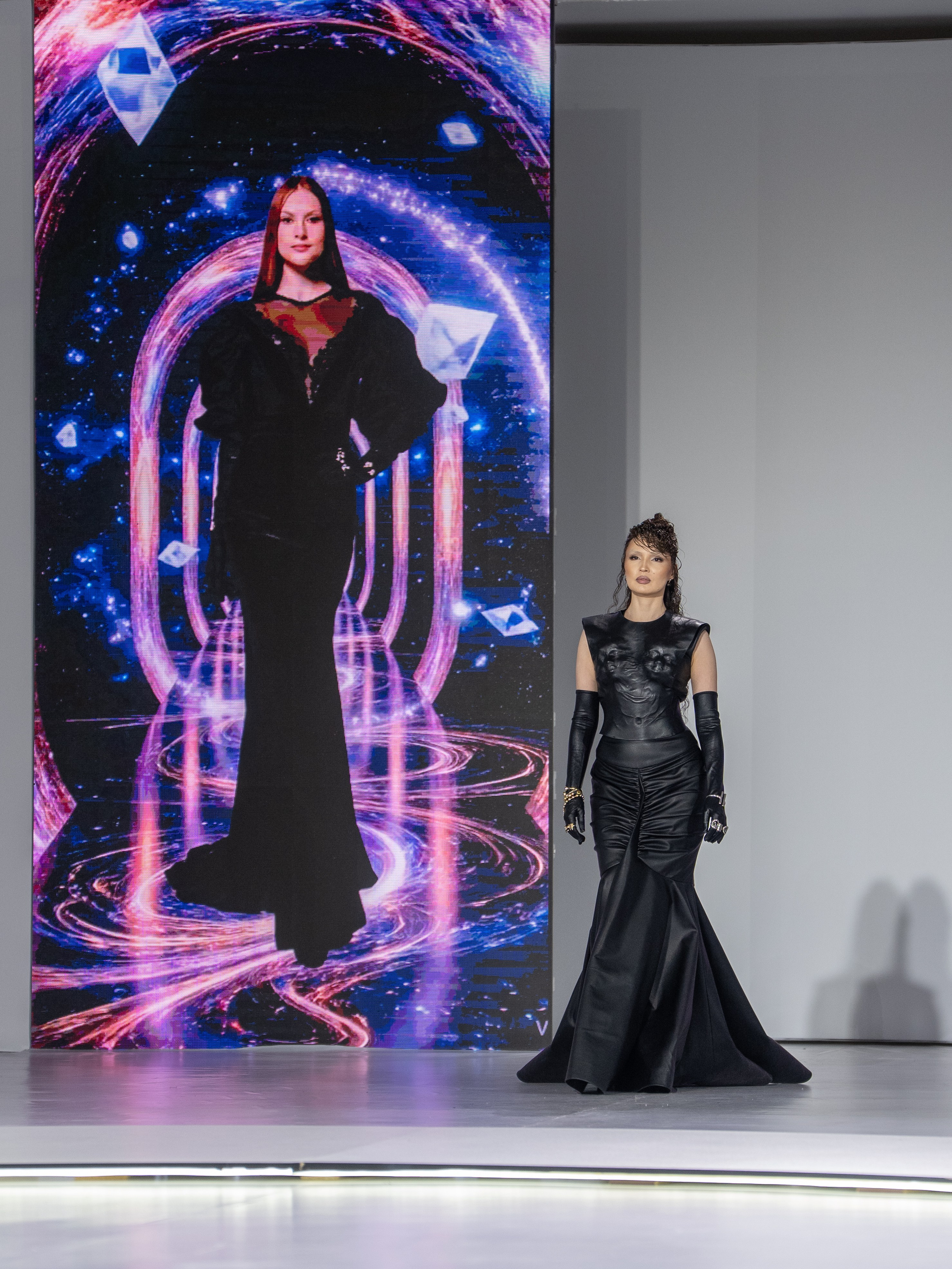 Дизайнер Arunaz. Сайт Алматинского НЮ АРТ, будуар и фэшн фотографа Дениса Карпенко