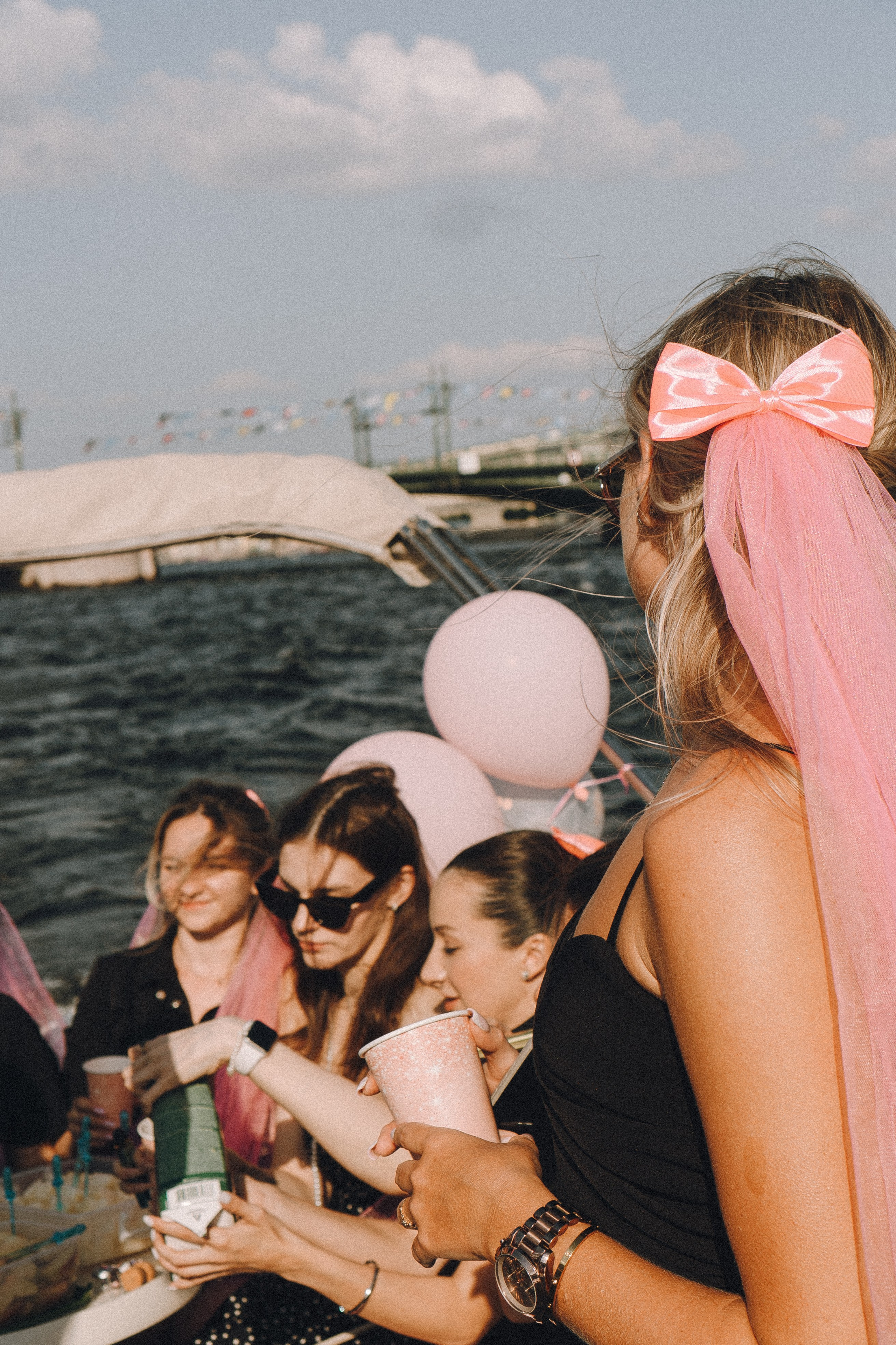 ДЕВИЧНИК НА КАТЕРЕ. Профессиональный фотограф, Санкт-Петербург — Виктория Богомолова