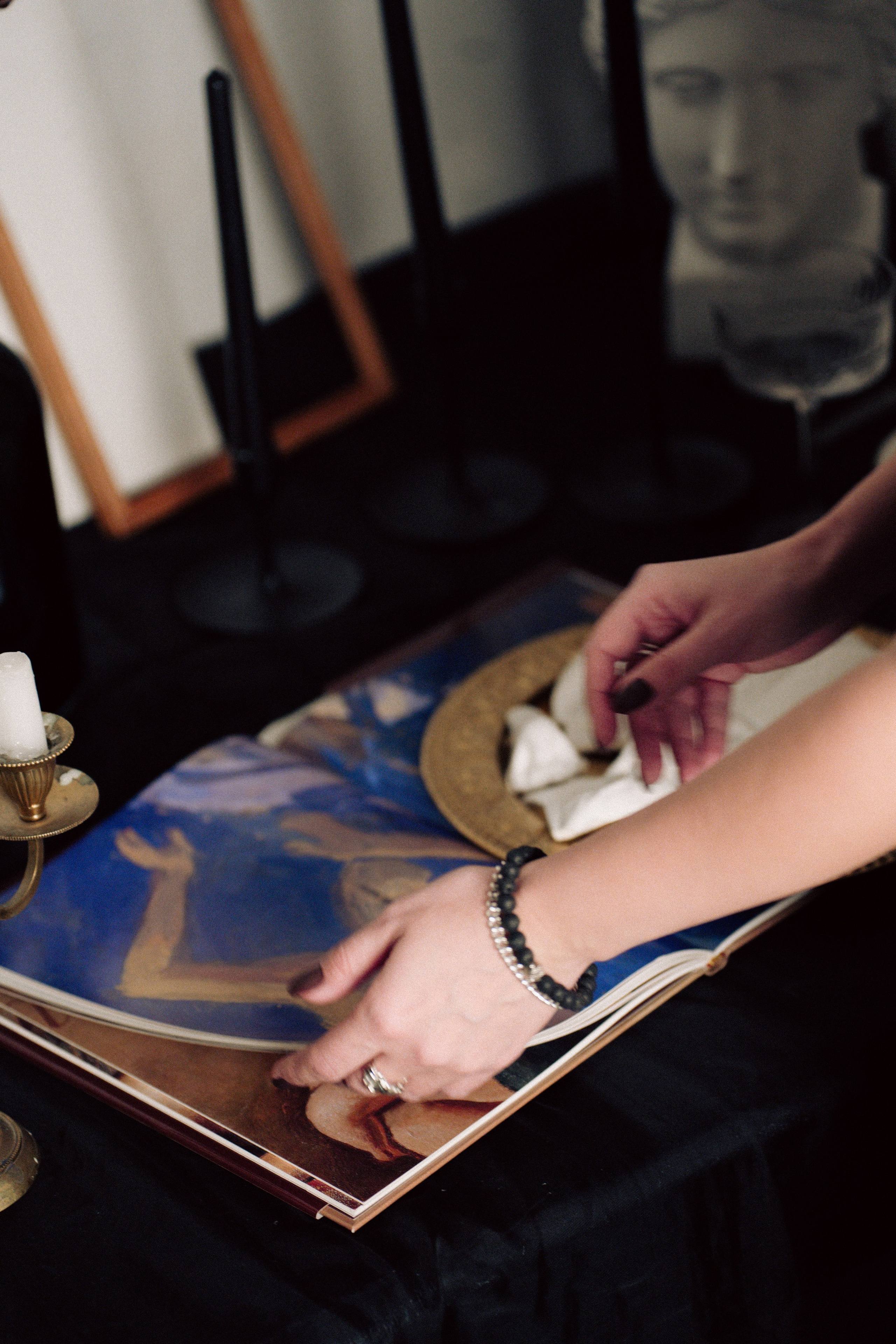 НОВОГОДНЯЯ ФОТОСЕСИИЯ В СТУДИИ ДЛЯ ДЕВУШКИ И ПРОГУЛКА ПО ЧЕРНЫШЕВСКОЙ. Профессиональный фотограф, Санкт-Петербург — Виктория Богомолова