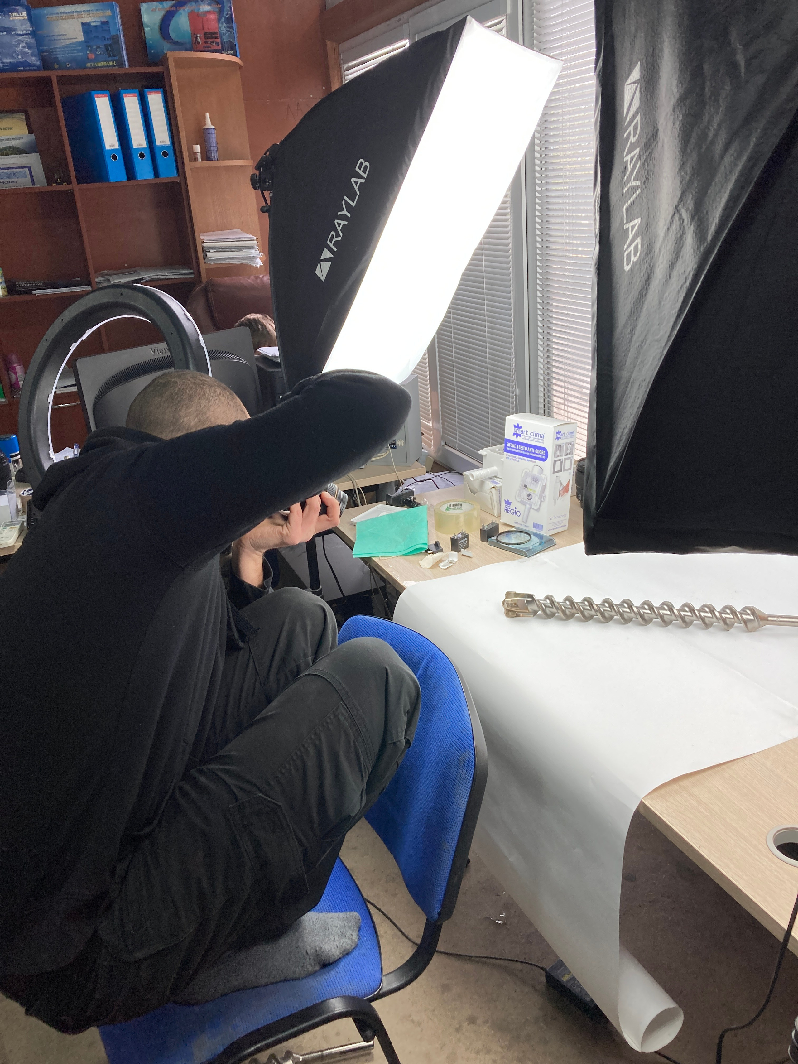 Backstage. Предметный фотограф в Симферополе Антон Катунин