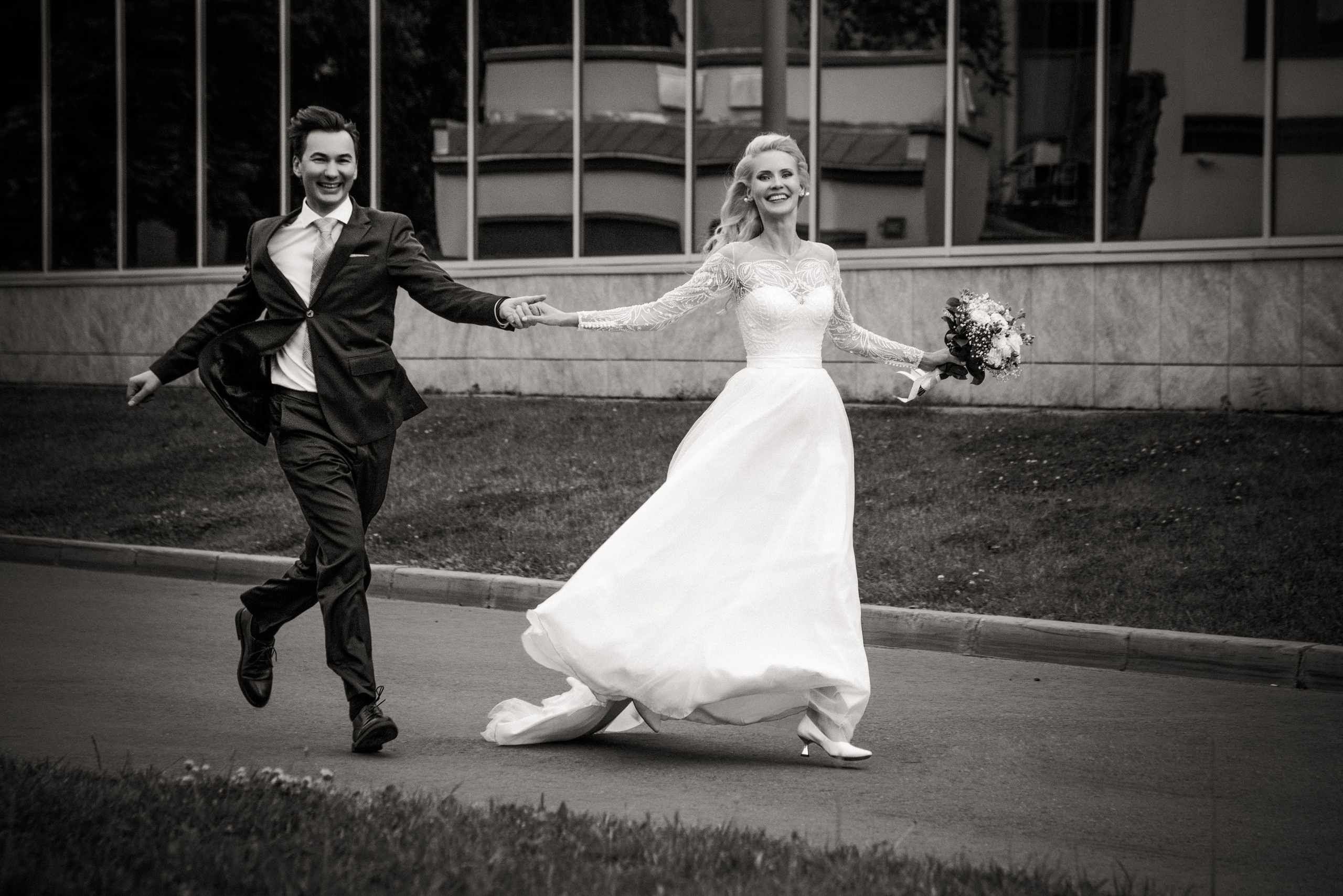 Свадебная фотосессия на ВДНХ. Свадебный и семейный фотограф в Москве и Подмосковье Лариса Козлова