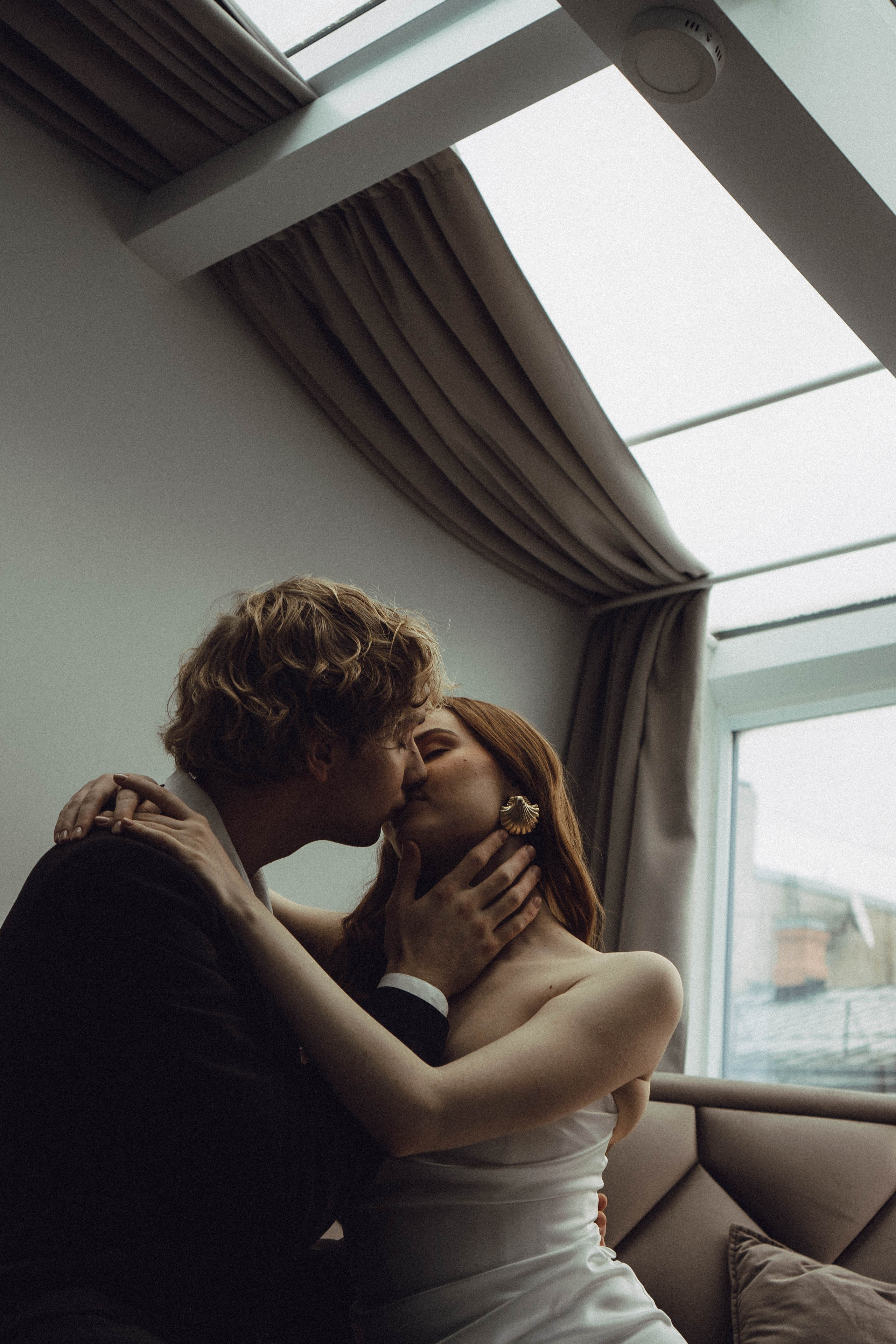 СВАДЕБНАЯ СЬЕМКА В ОТЕЛЕ. СБОРЫ ЖЕНИХА И НЕВЕСТЫ И ТАКЖЕ ТОР И ПОДГОТОВКА К ПРОГУЛКЕ. Профессиональный фотограф, Санкт-Петербург — Виктория Богомолова