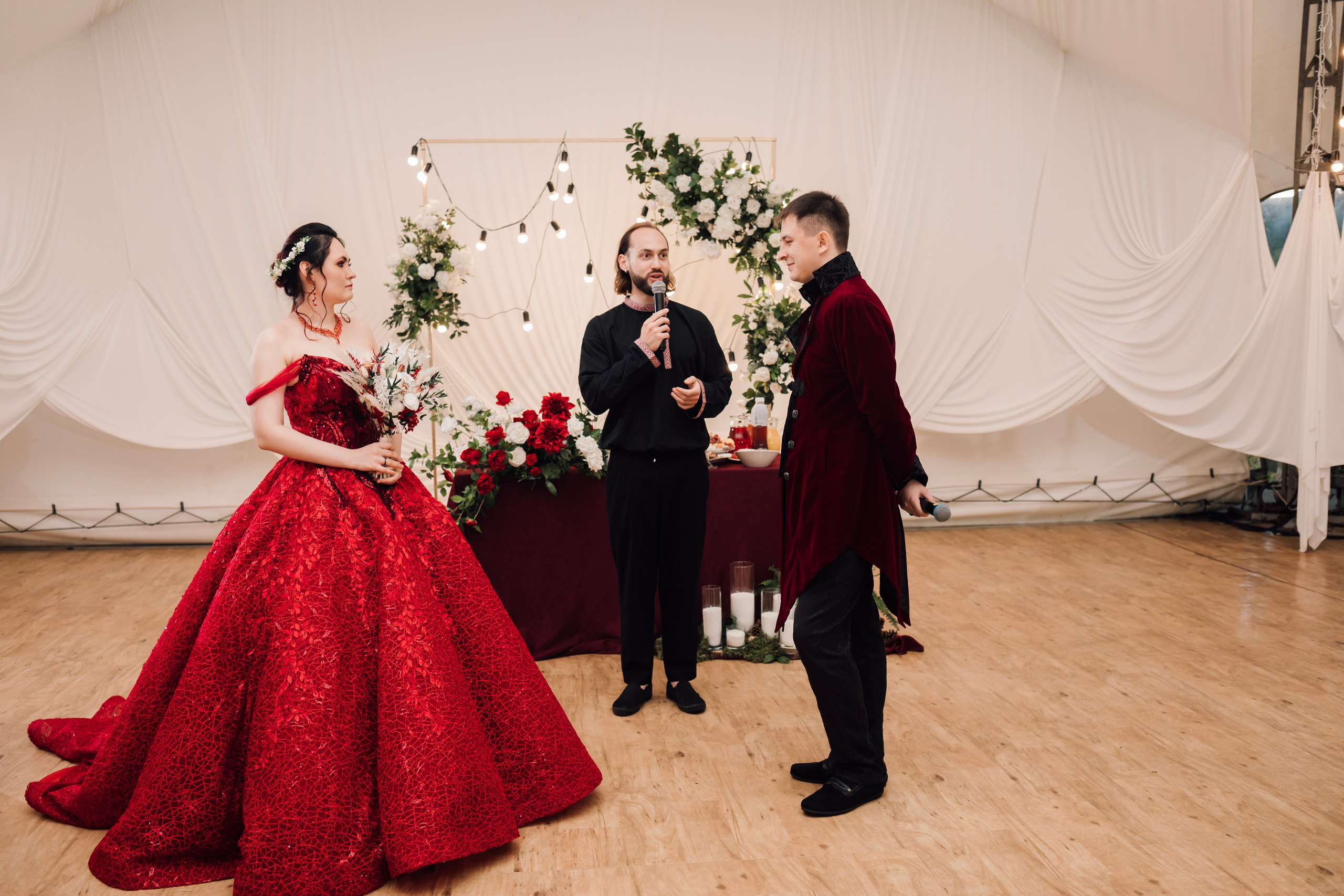 Маргарита и Артем. Свадьба в стиле средневекового пира в шатре. Свадебный и семейный фотограф в Москве Евгения Лисина