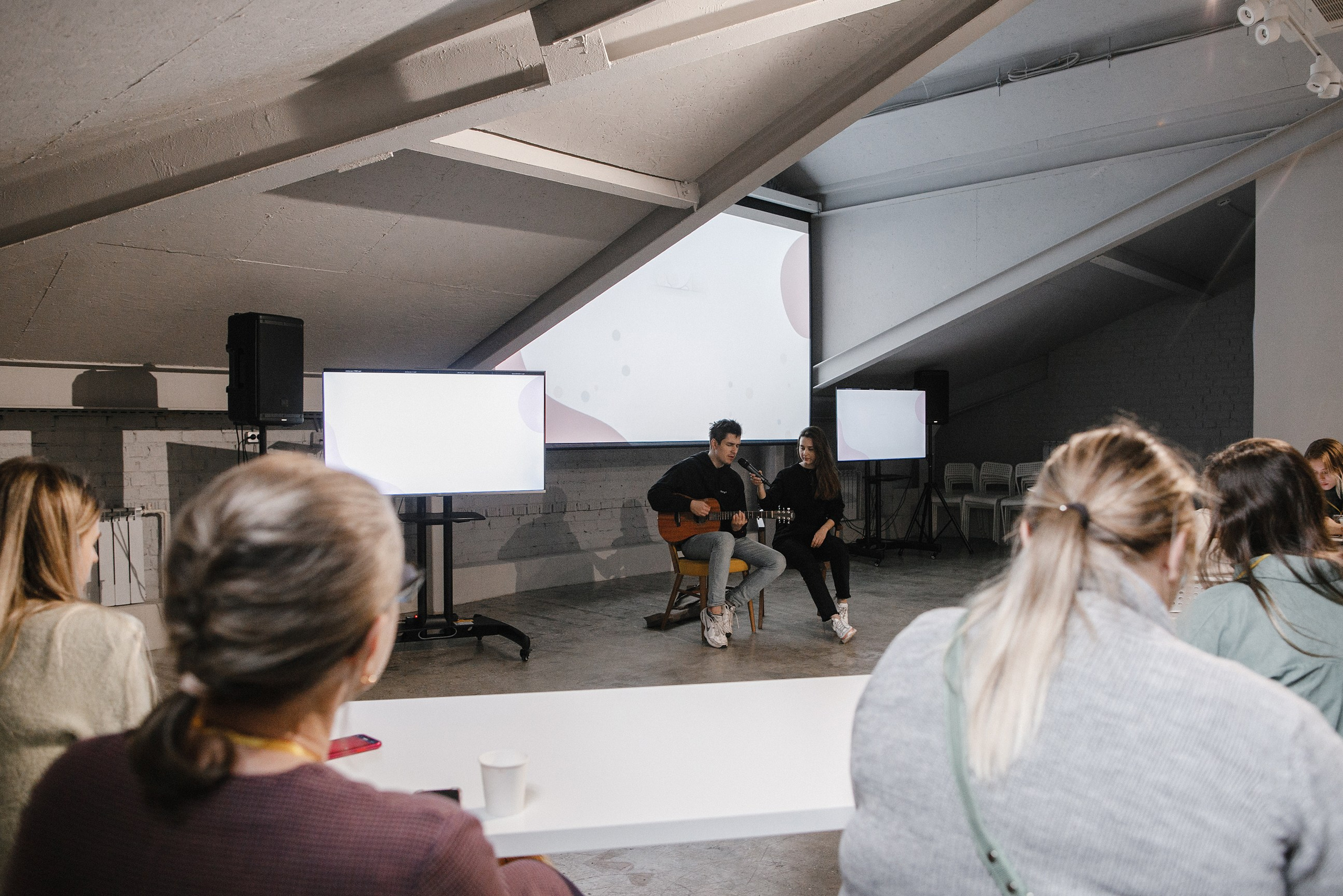 17.10.2021 // Дог-френдли день в Артплей. Фотовыставки serebro.gallery, в которых автором можешь стать ты! | Москва