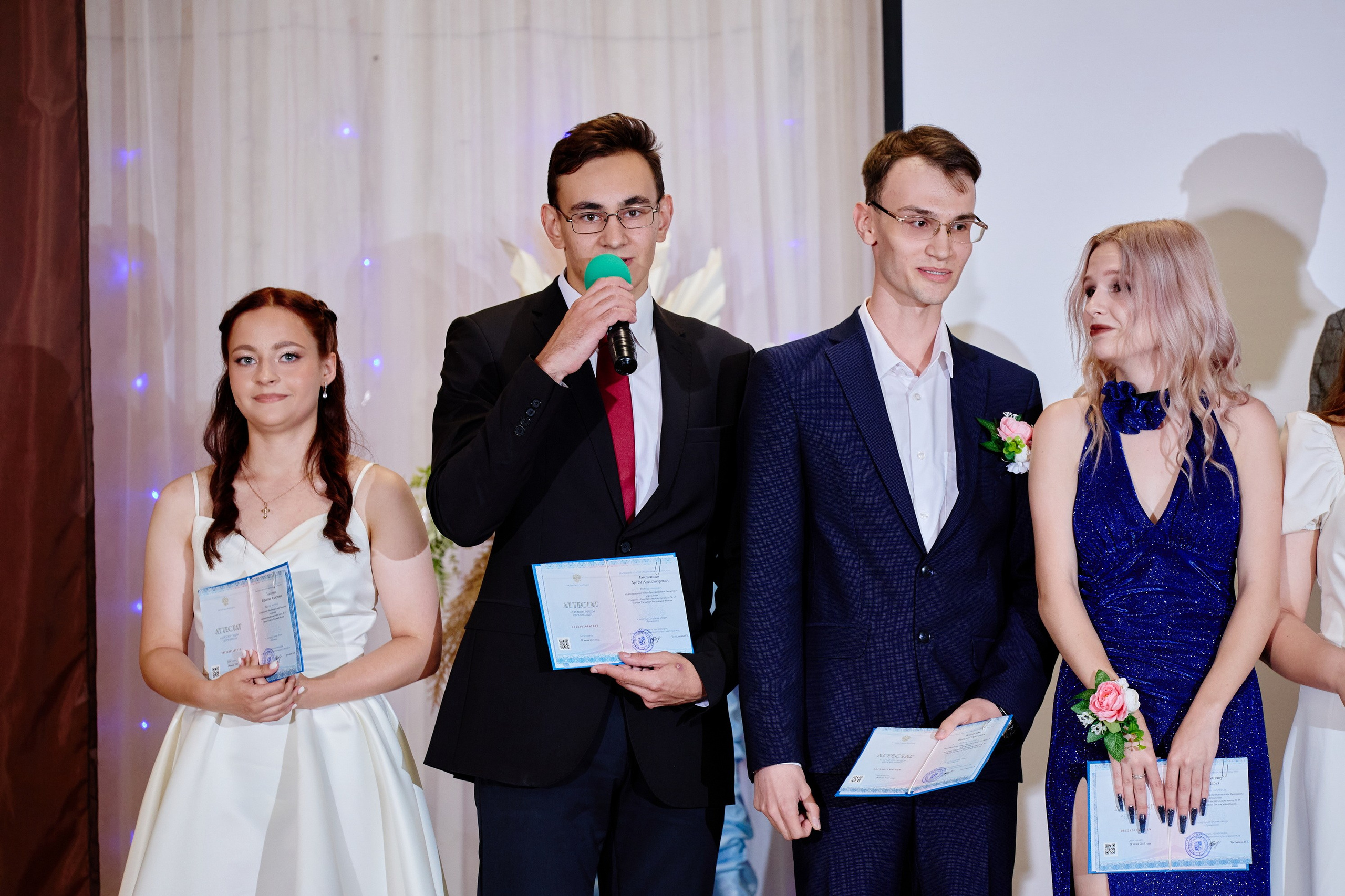 Выпускной 35 Сош. Фотограф Выпускные альбомы Таганрог Сергей Коробченко