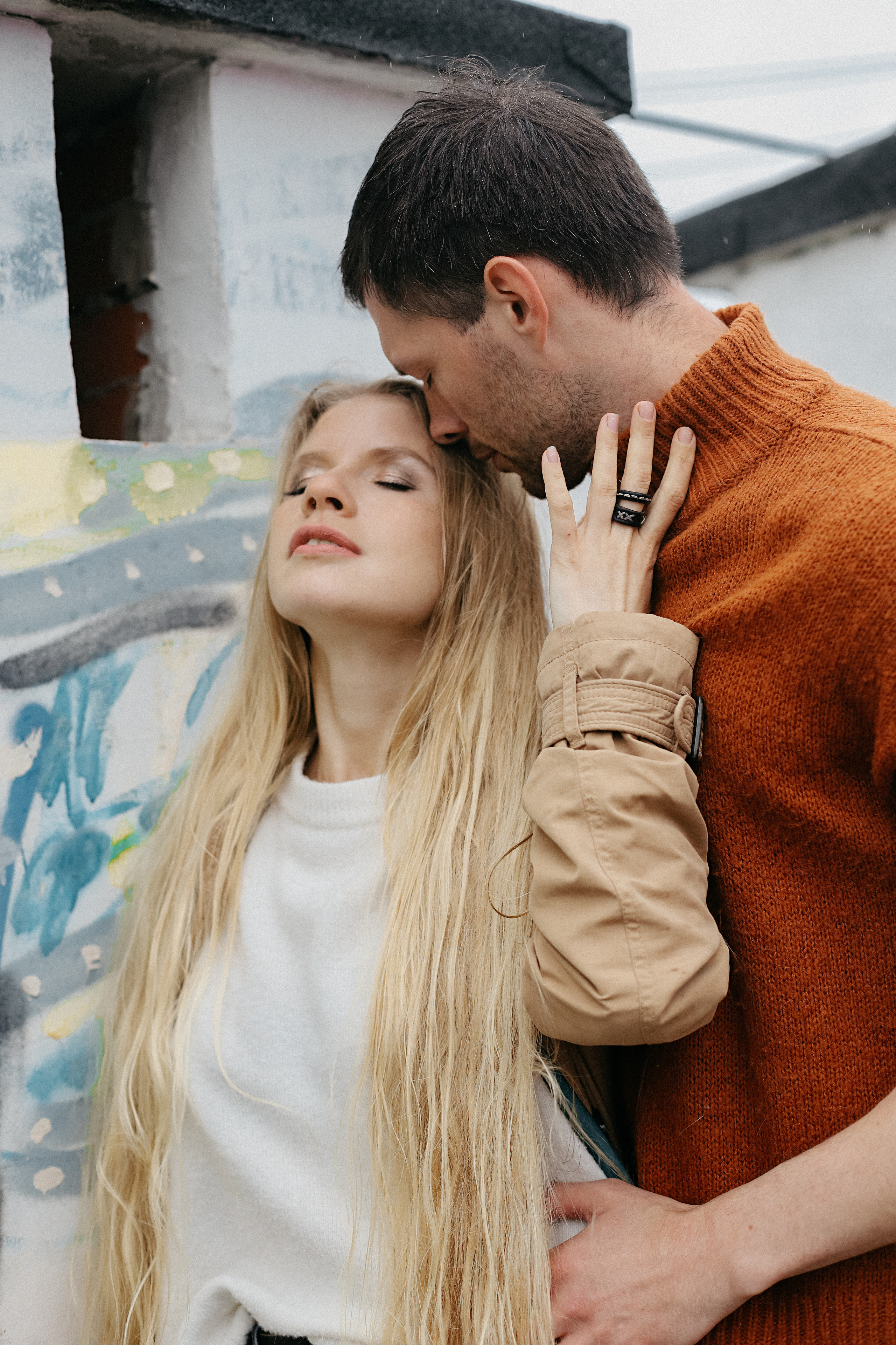 Крыша. Дождь. Катя и Анатолий. Фотограф Белгород