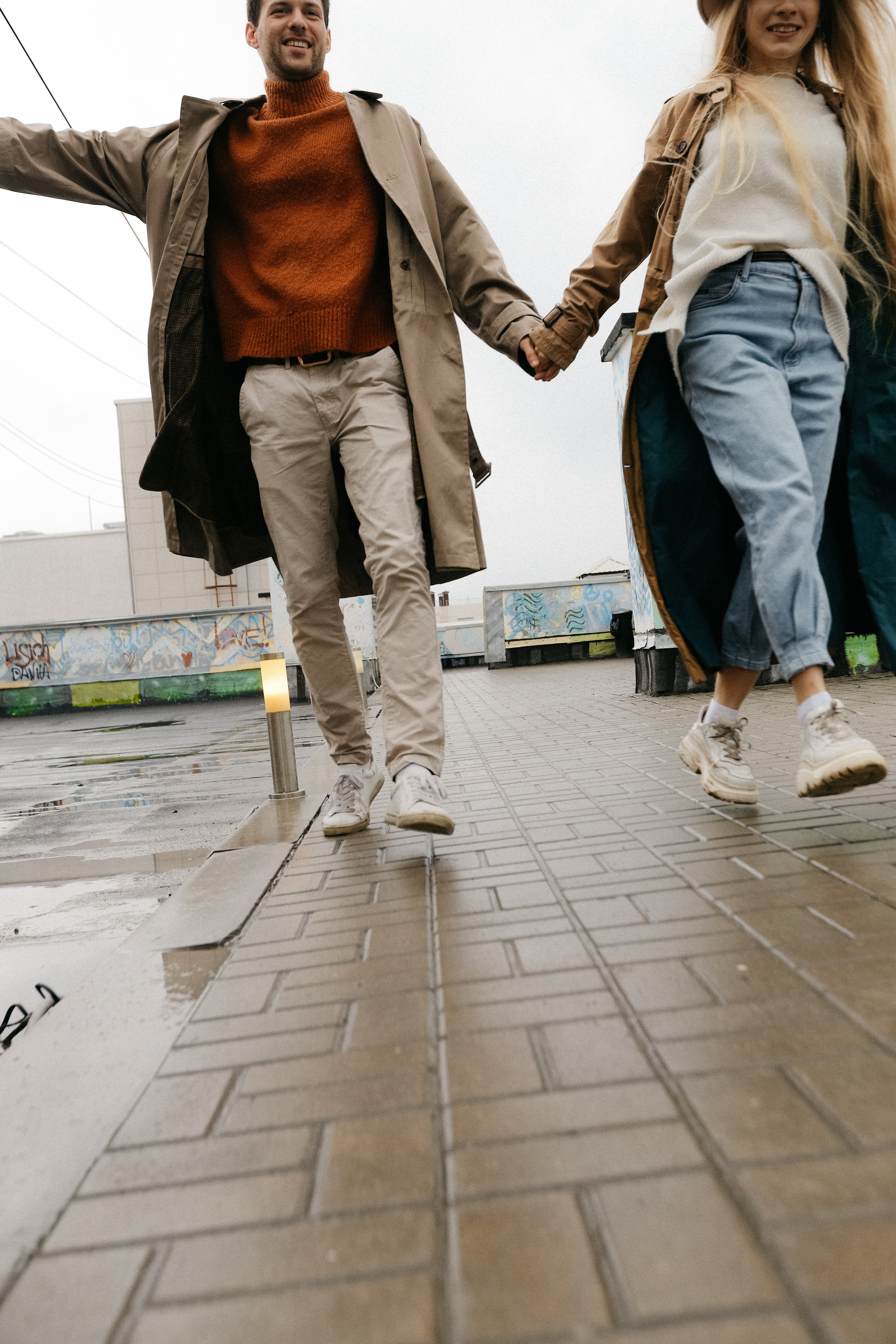 Крыша. Дождь. Катя и Анатолий. Фотограф Белгород