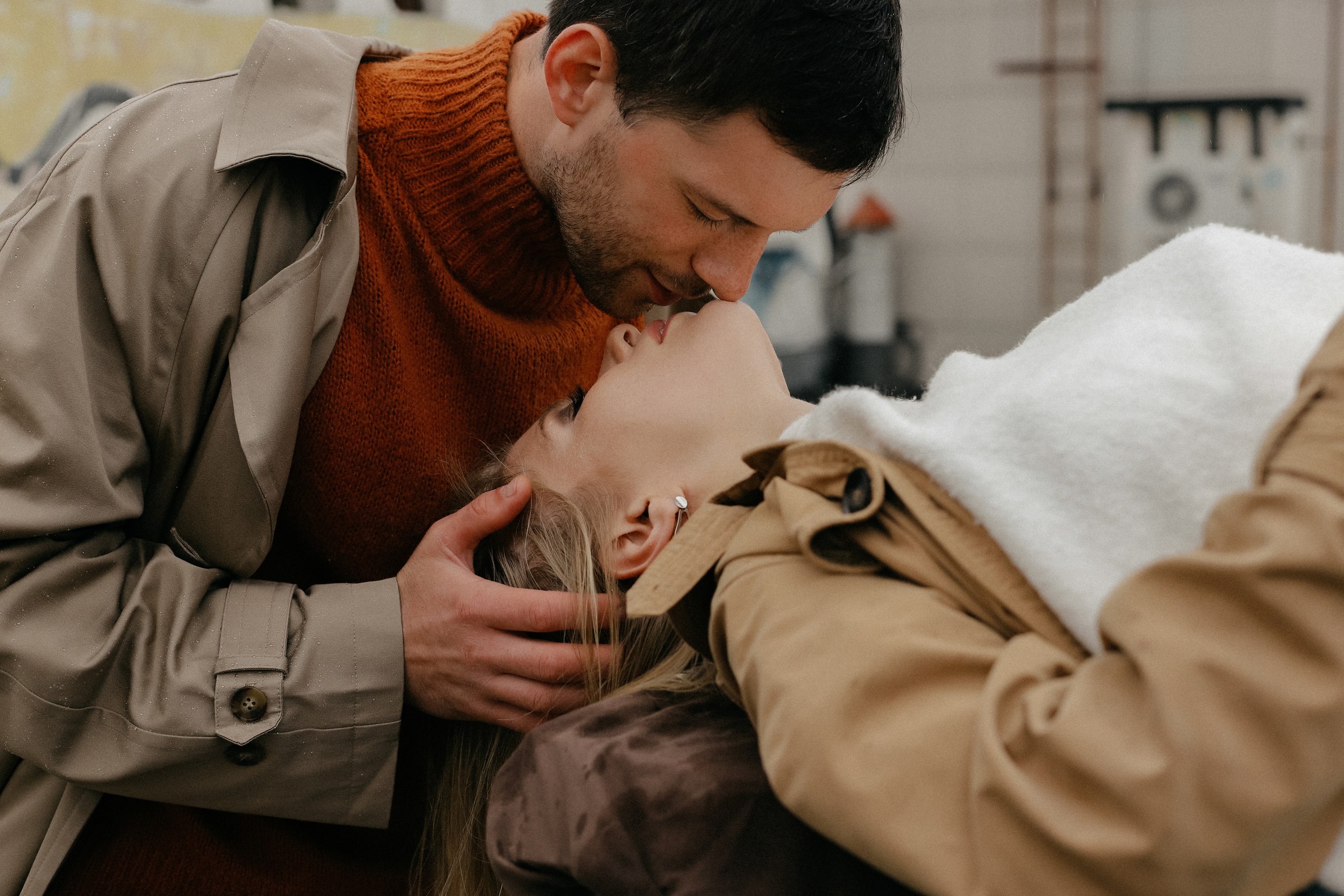 Крыша. Дождь. Катя и Анатолий. Фотограф Белгород