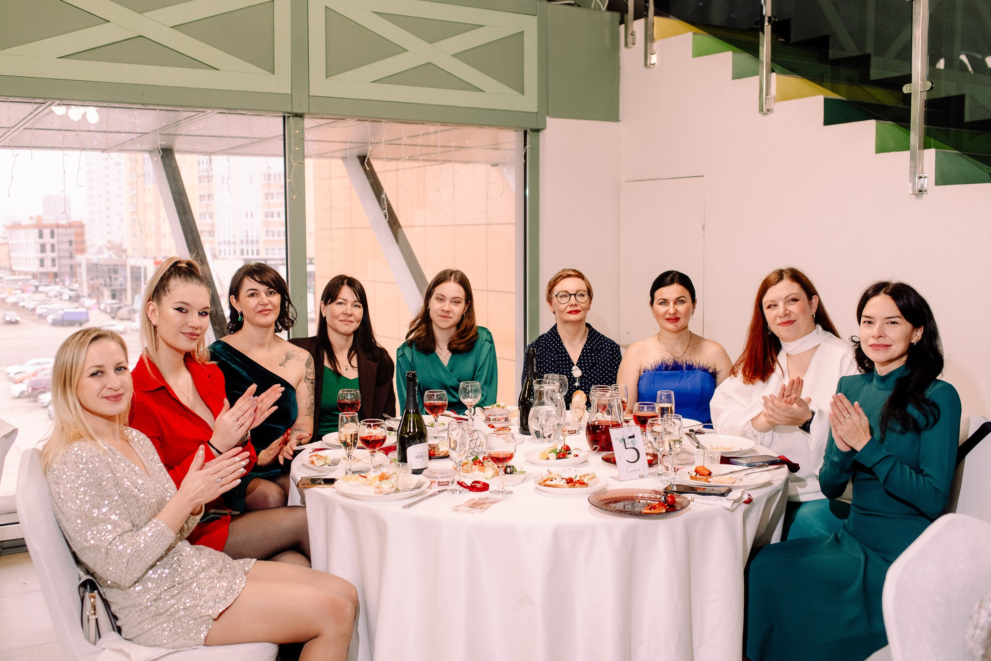 Новогодний завтрак в платьях. Семейный и свадебный фотограф в Рязани Лиза Голованова