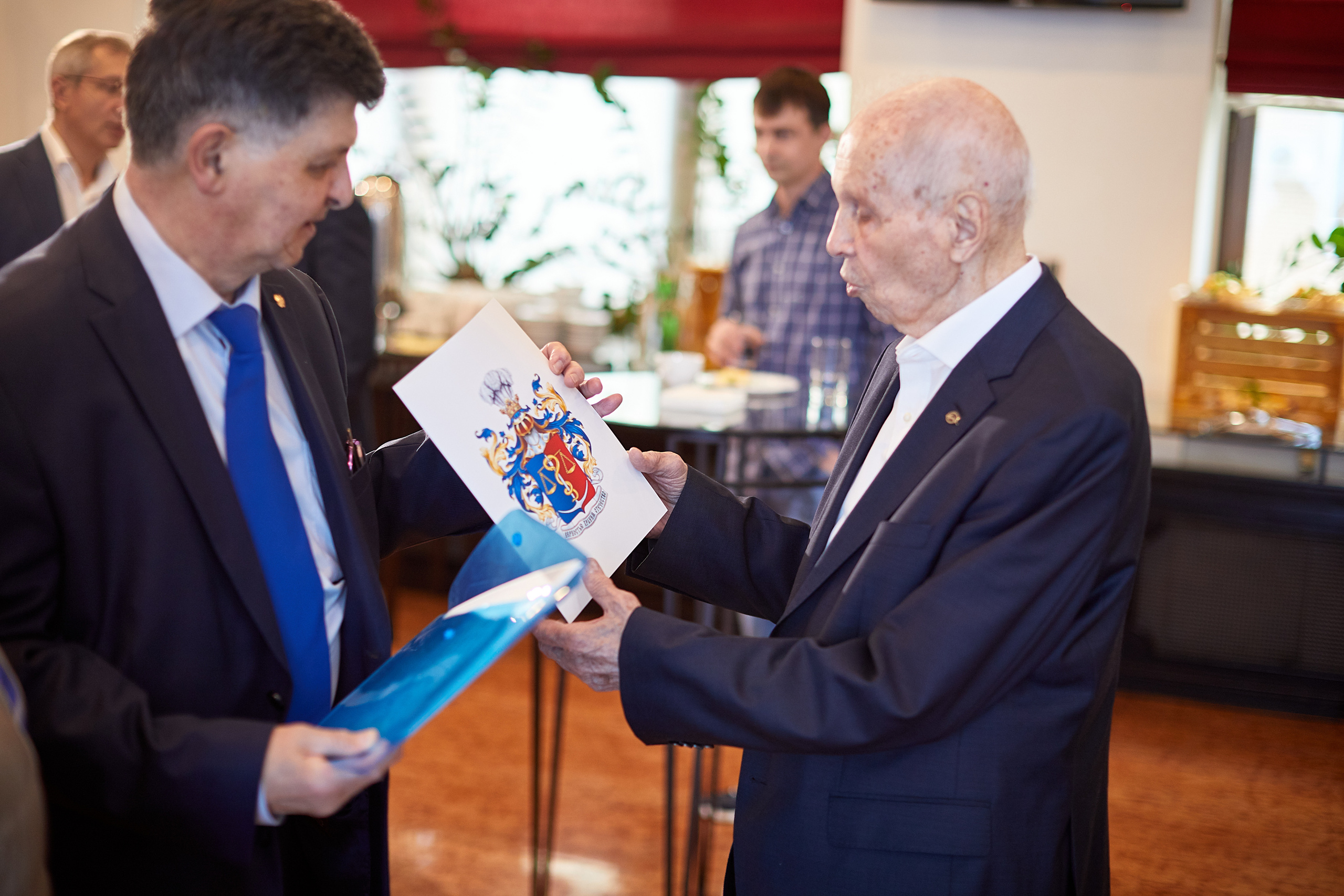 Серьёзный Юбилей. Фотохроника для следующих поколений