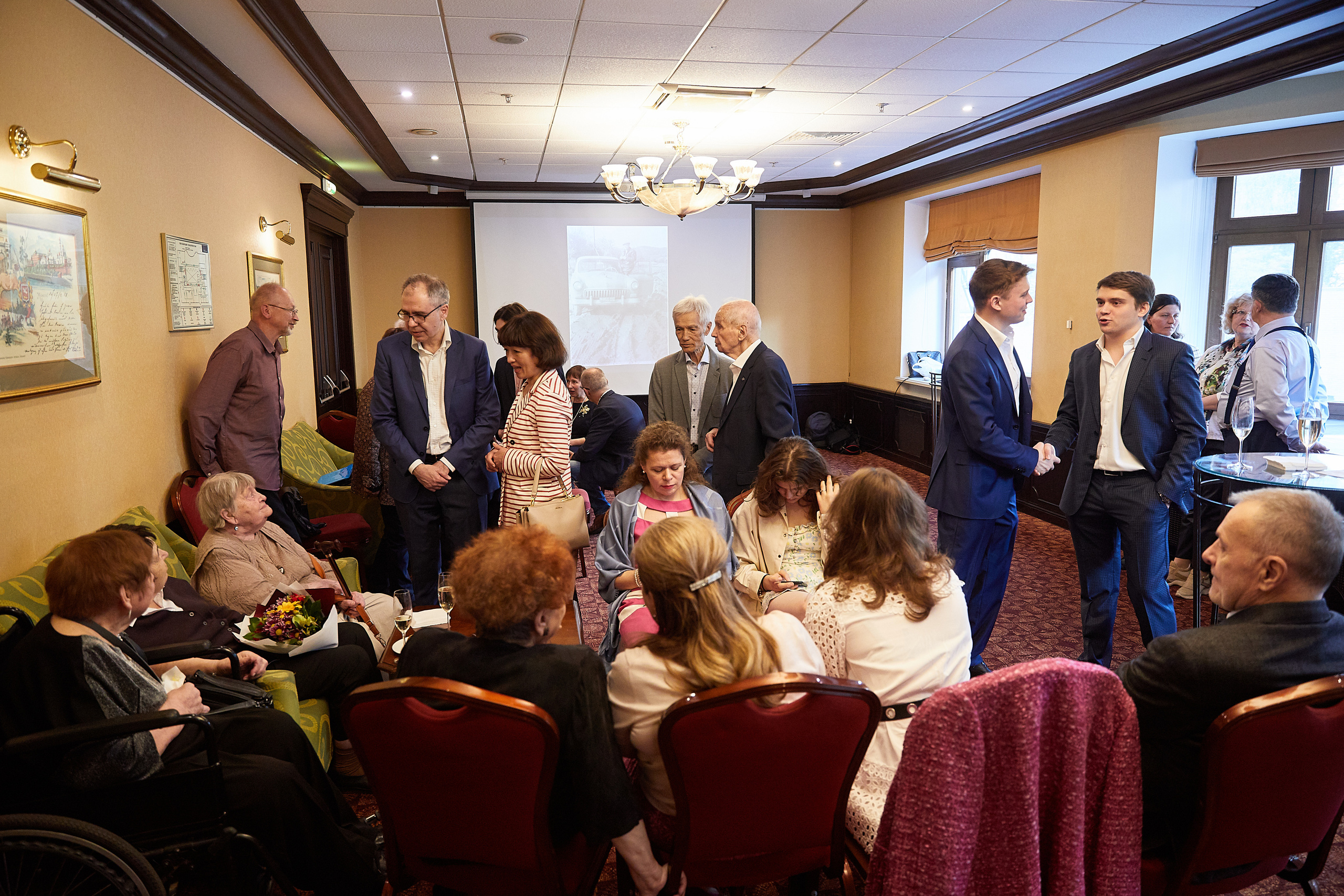 Серьёзный Юбилей. Фотохроника для следующих поколений