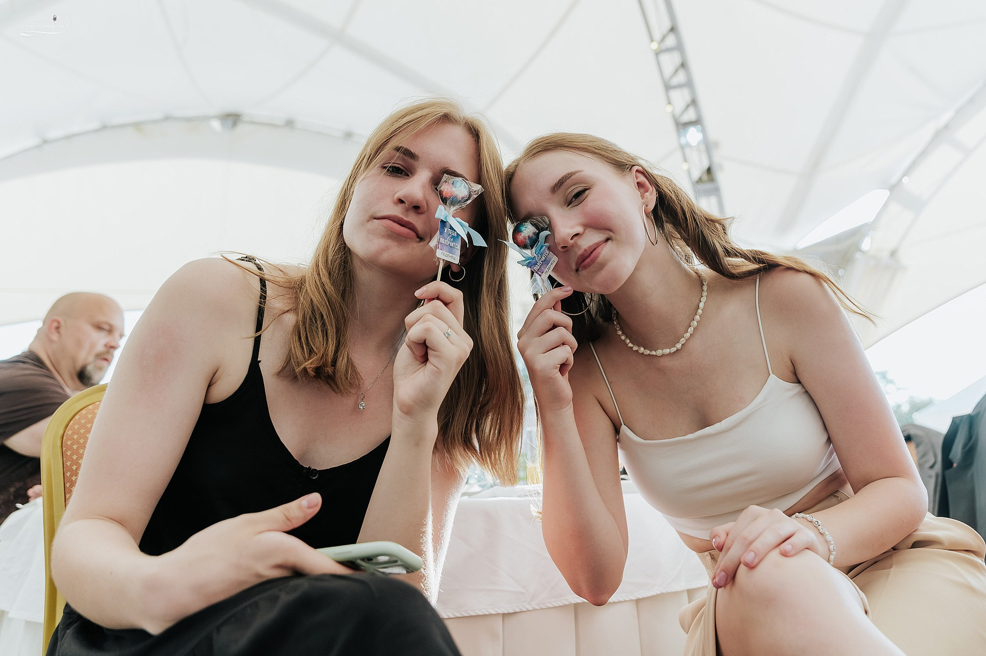 Школьный фотограф в Дубне Талдоме Кимрах. Свадебный фотограф в Дубне Алексей Фонарёв