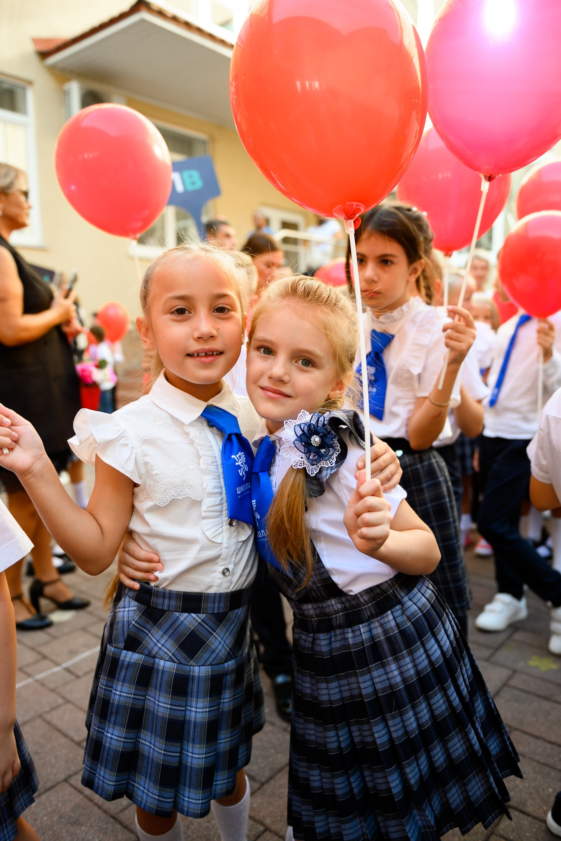 Первый раз в первый класс школа Страховой. Свадебный и семейный фотограф София Невская