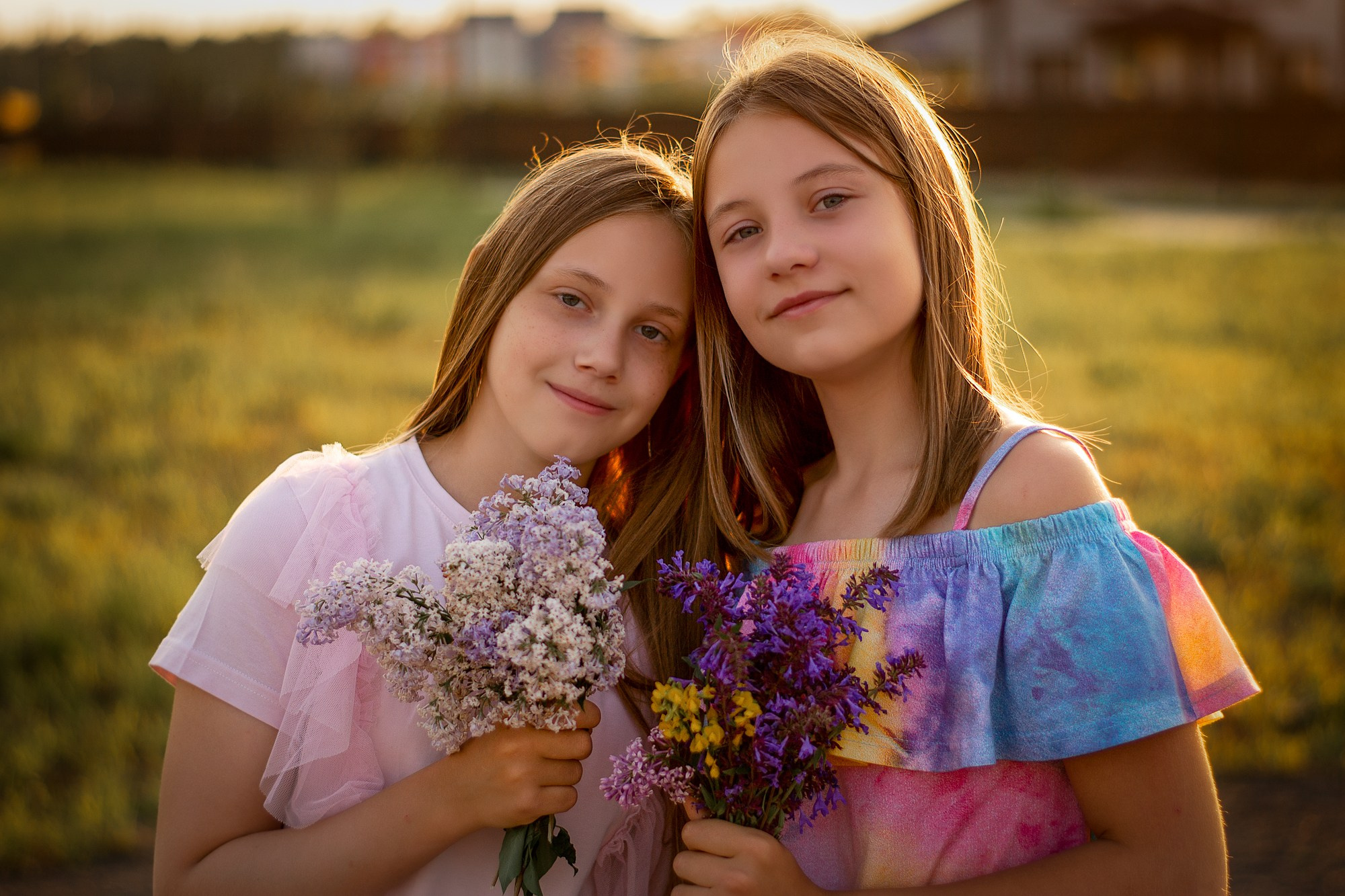 Две сестры-одно целое. Приподаева Алёна семейный и детский фотограф в Красноярске