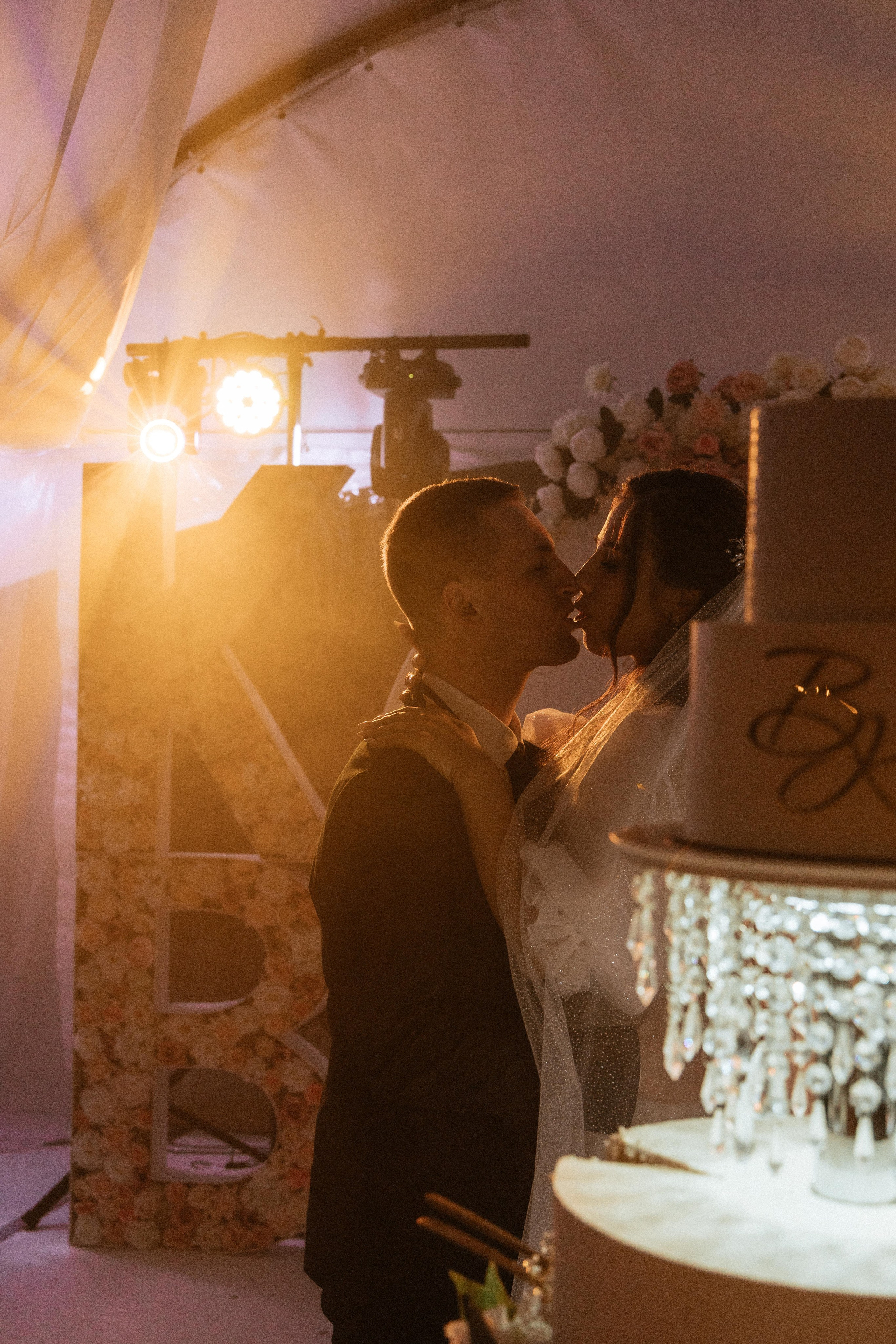 Дерзко и со вкусом. Артём Бачурин — свадебный фотограф Воронеж