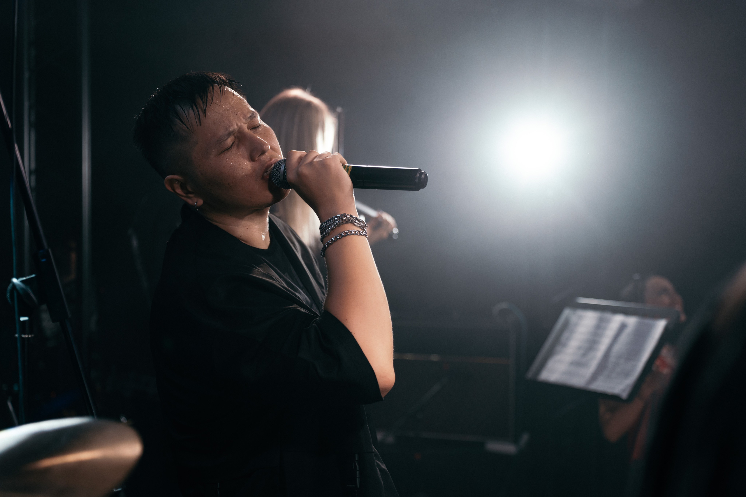 Mini Concert. Photographer based in moscow Peter Tchana