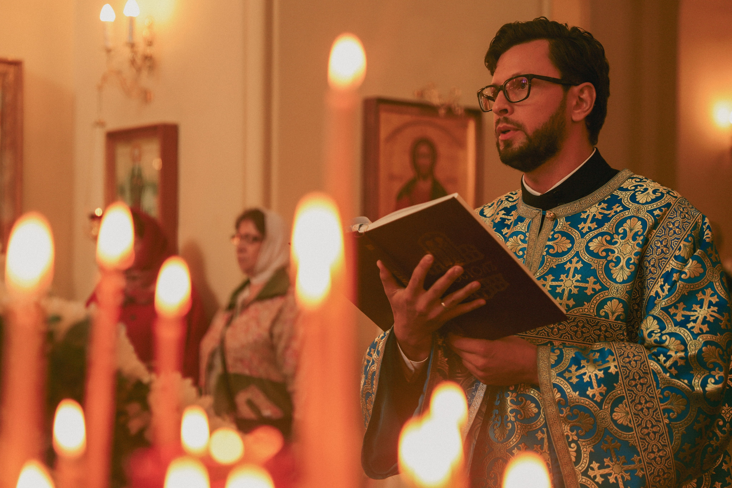 Служба в церкви