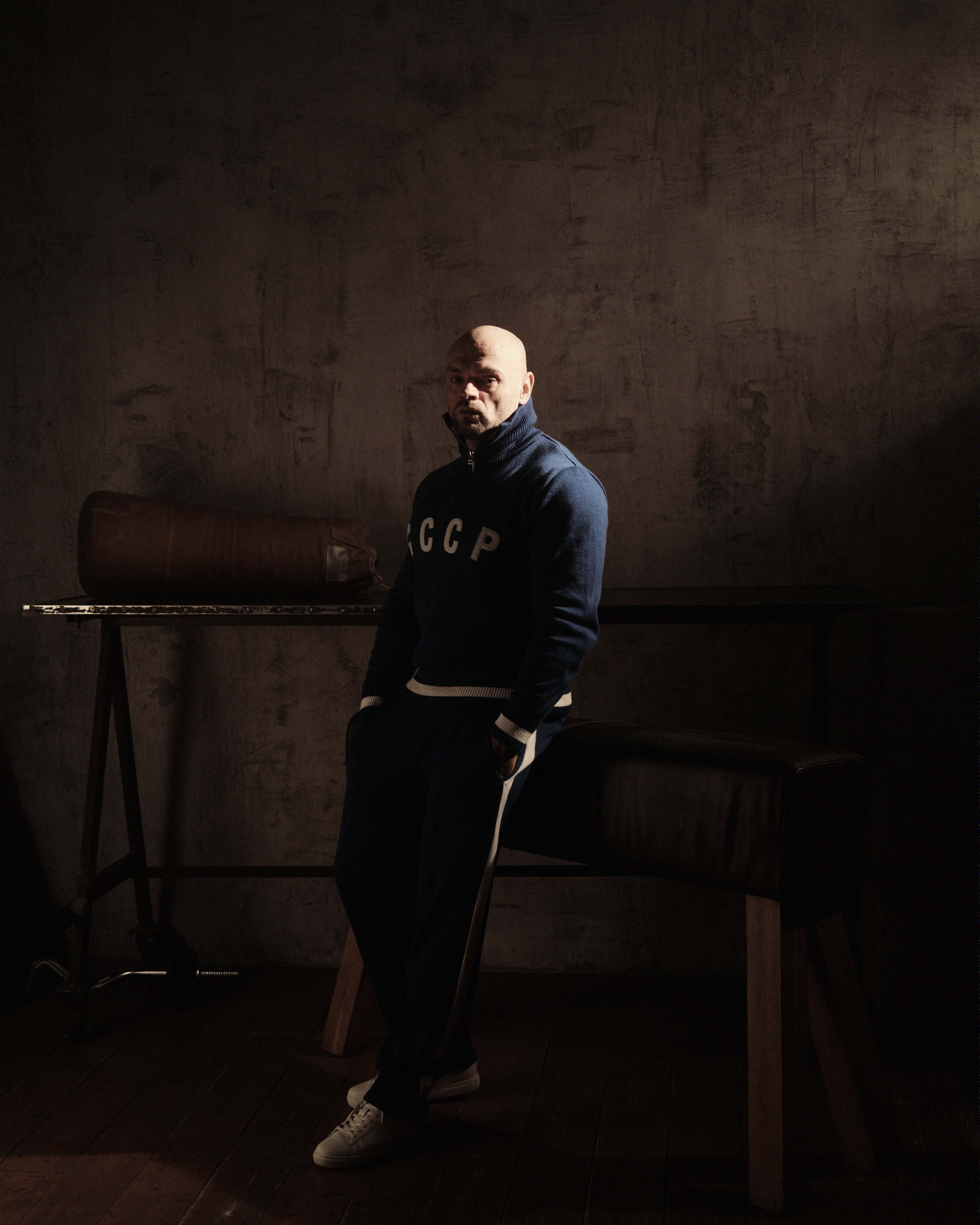 BOX. NOIZOMAX Художественный фотограф в Дубай