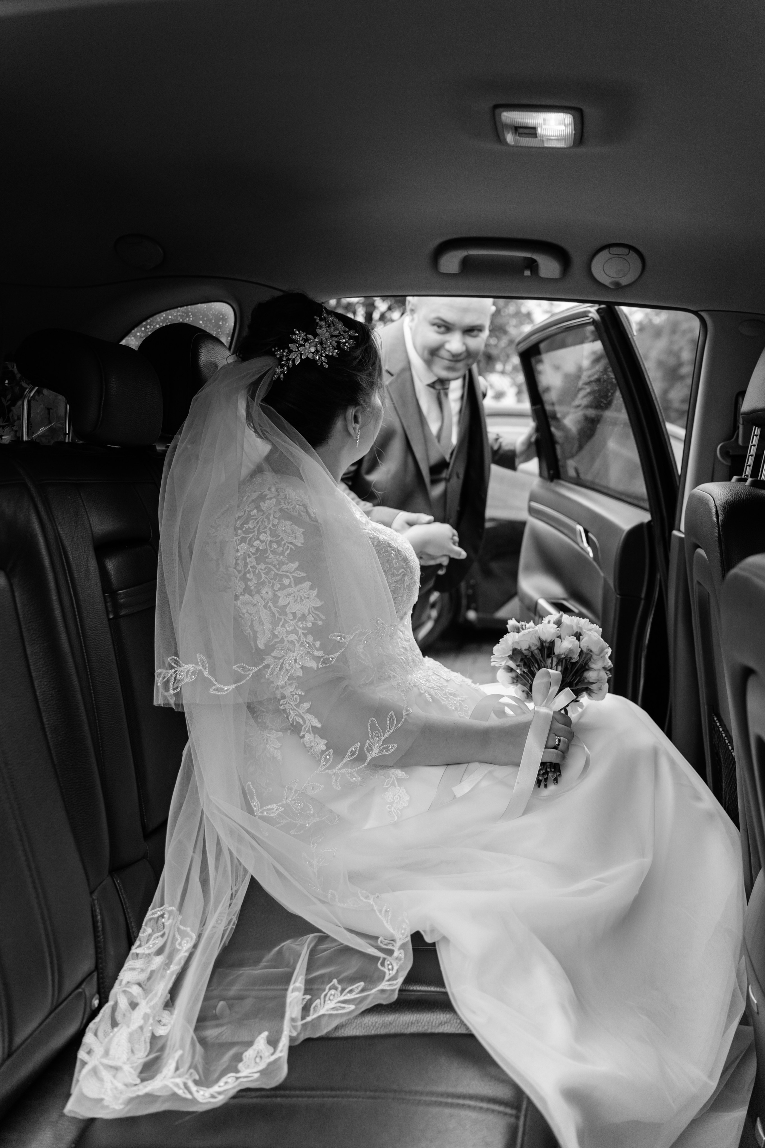 Дождливый день создания семьи. Ваш семейный фотограф в Минске — Вика Трегубова