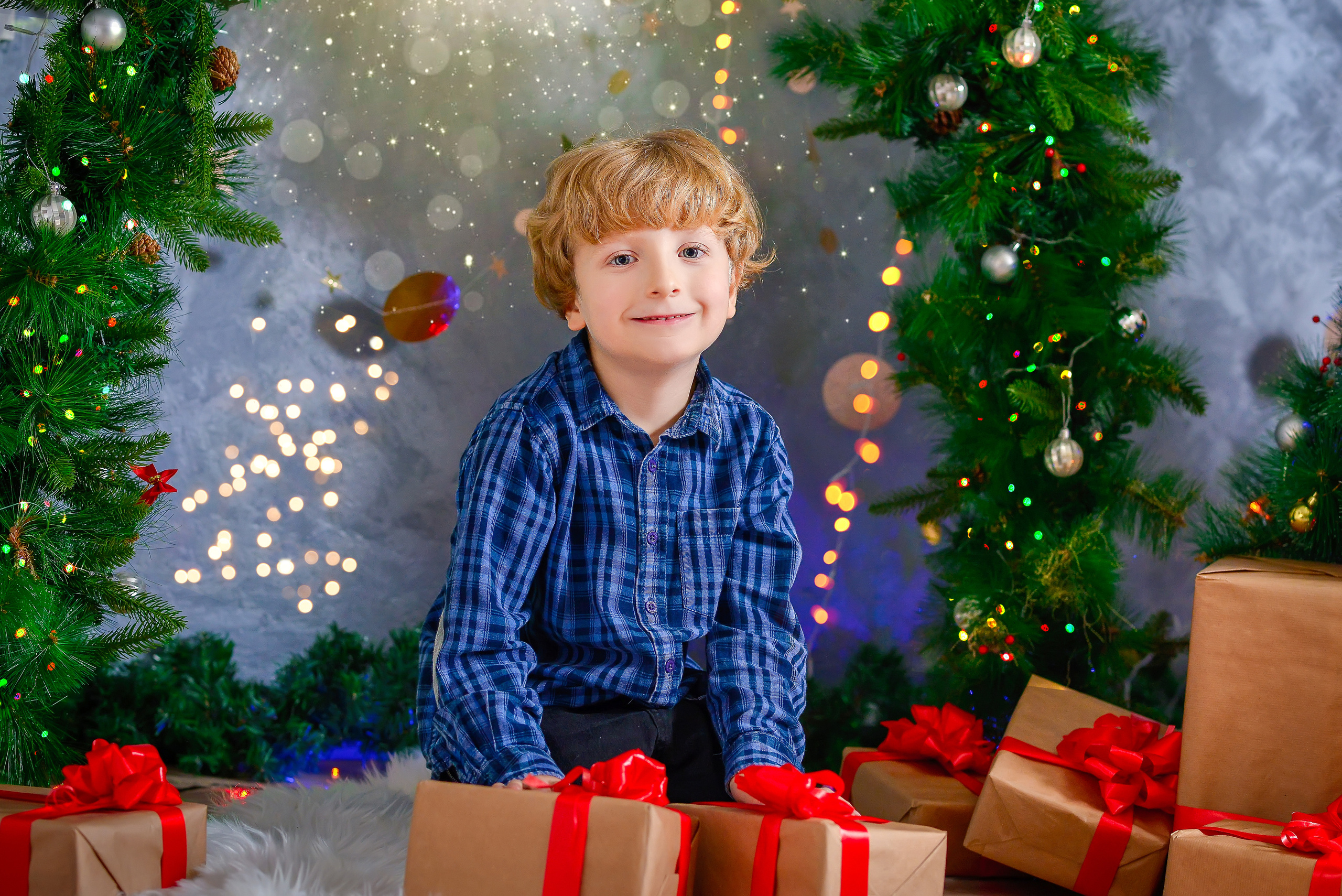 Новогодняя фотосъёмка в студии. Женский, семейный и детский фотограф