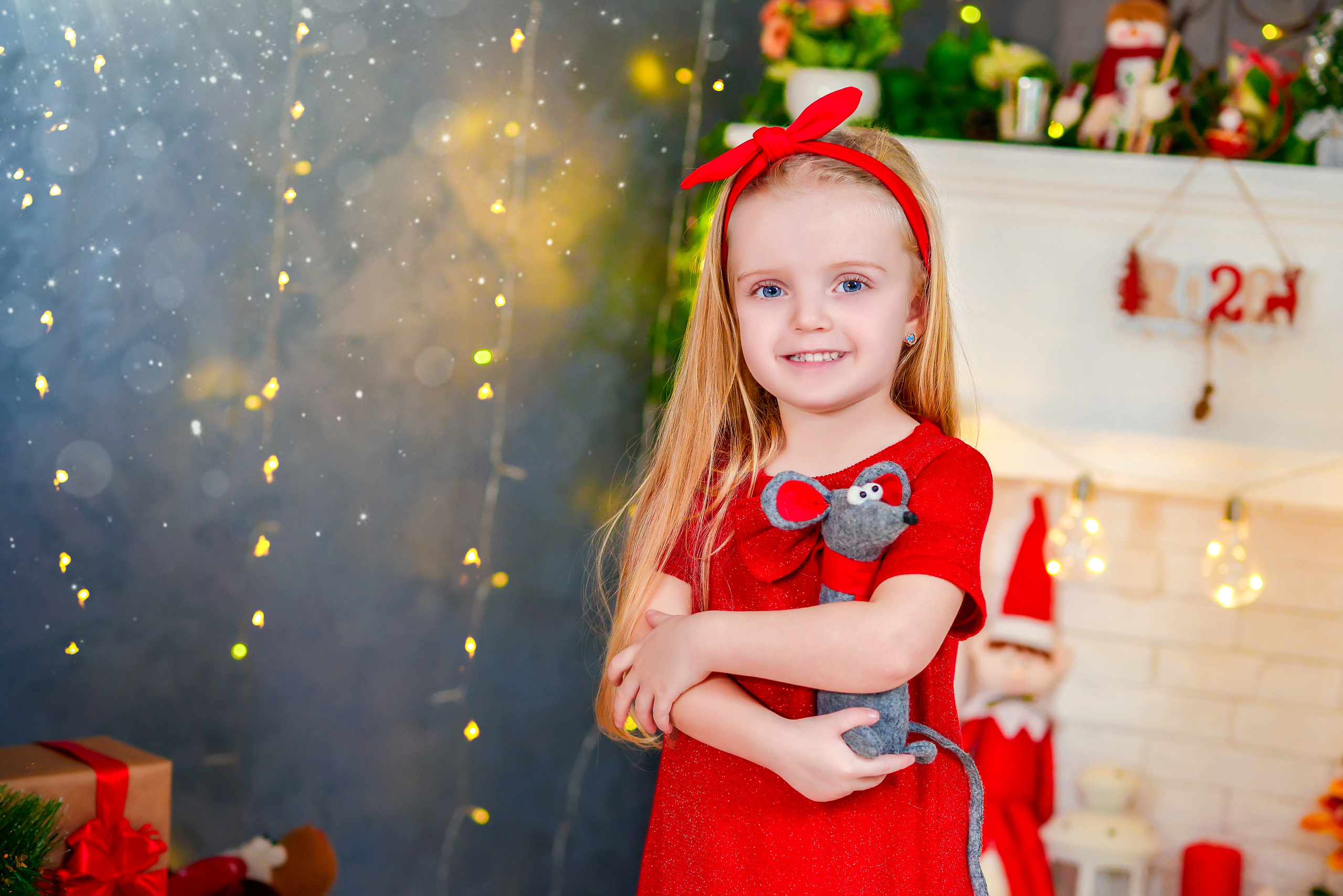 Новогодняя фотосъёмка в студии. Женский, семейный и детский фотограф