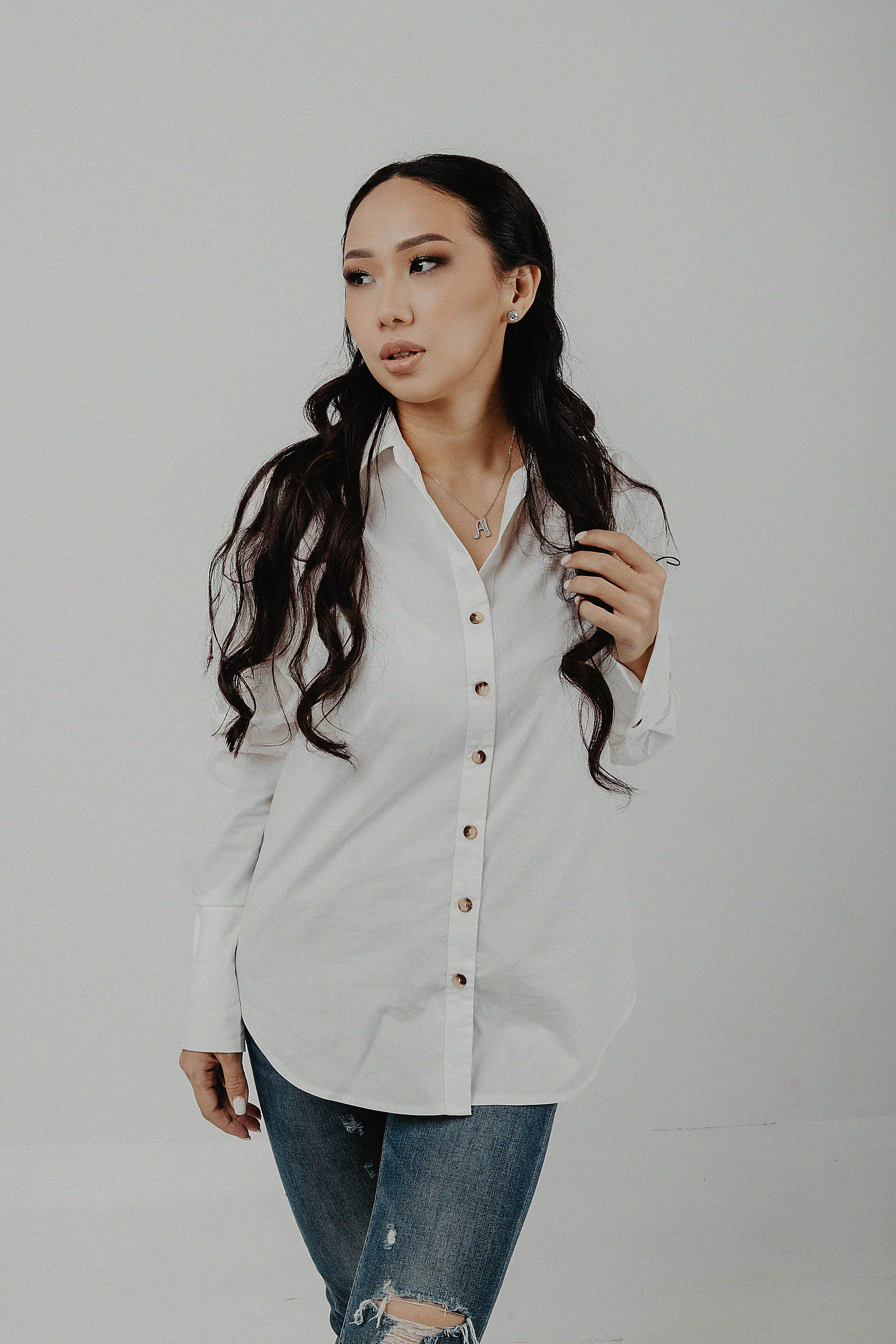 Фотосессия Дамиры и Аланчика в фотостудии Пространство. Свадебный, семейный и портретный фотограф в Алматы, Костанай